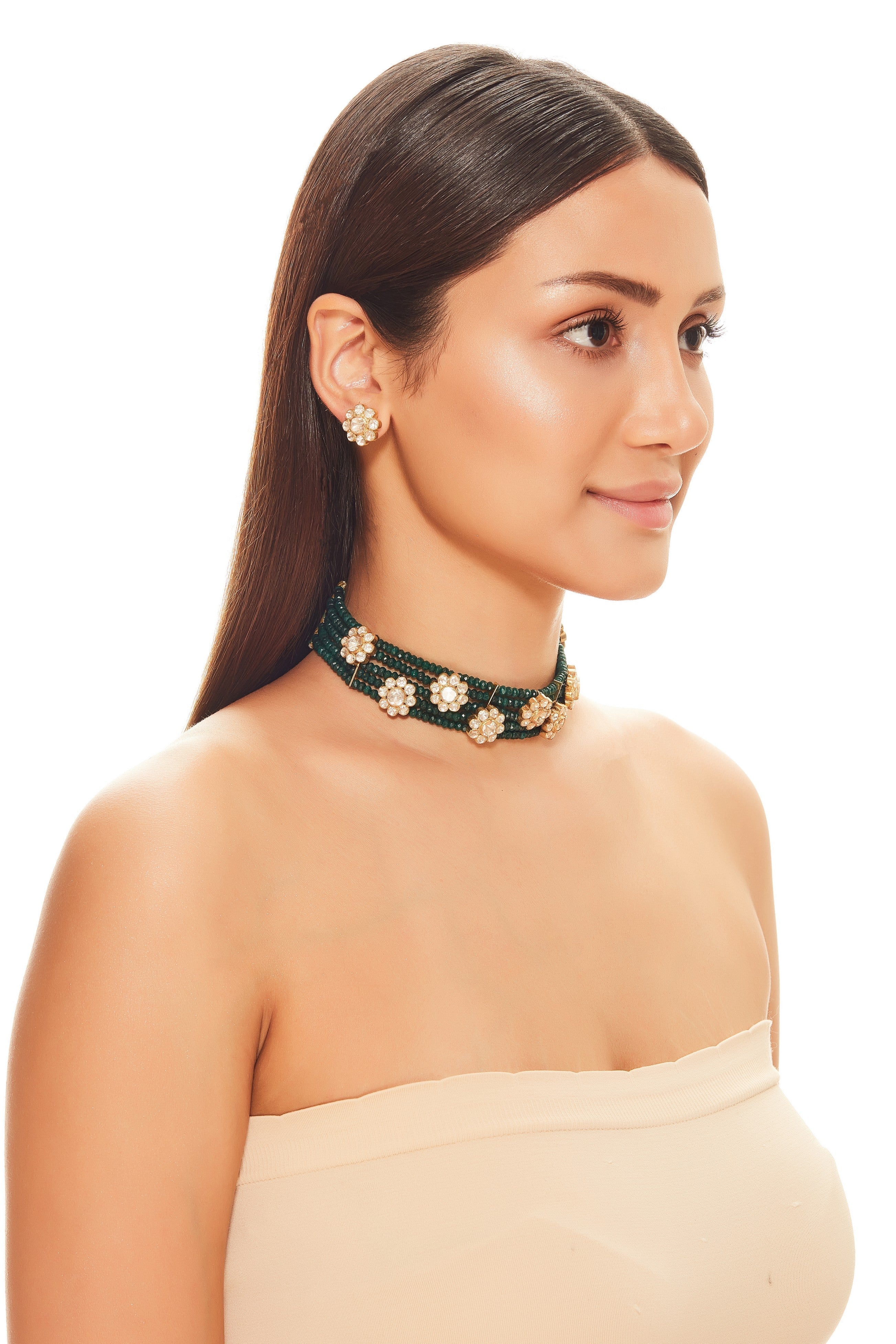 Flower with Emeralds Choker Set