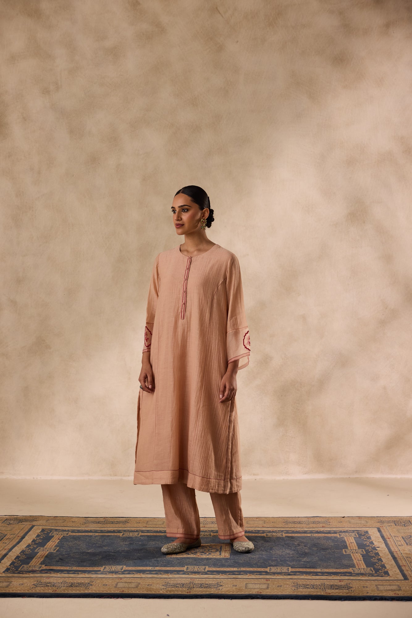 Beige chanderi resham embroidered kurta paired with pant & organza dupatta