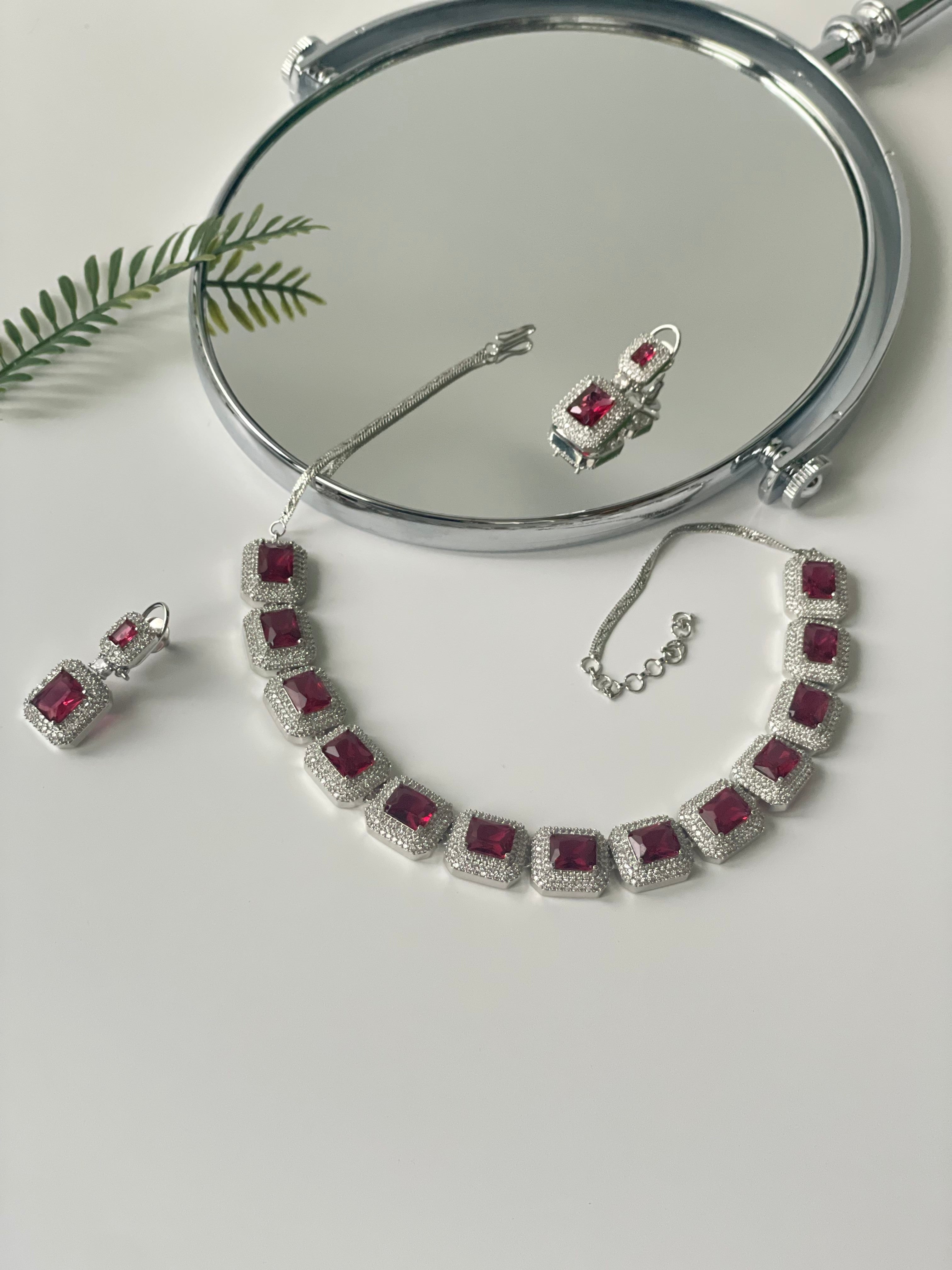 NECKLACE SET