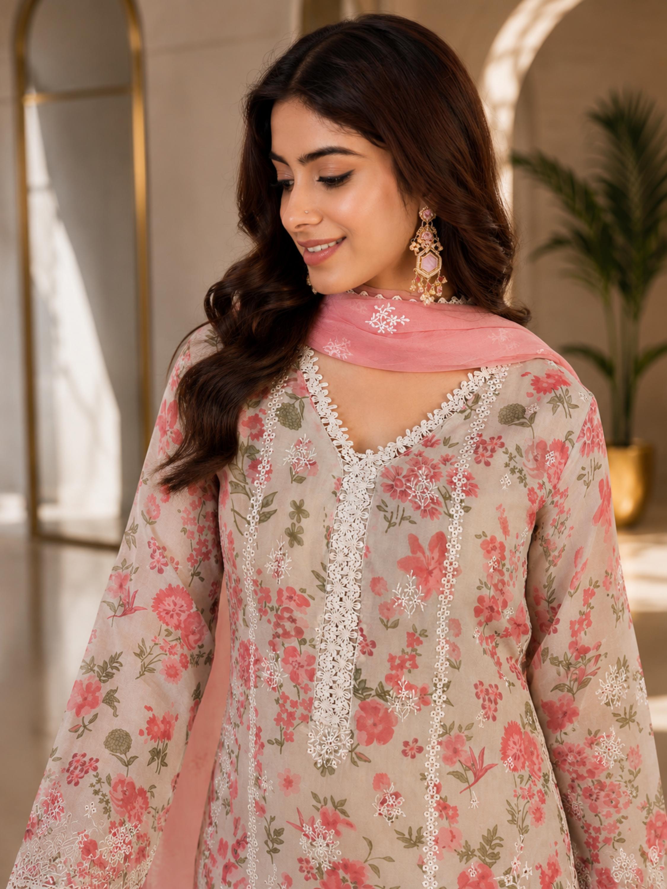 Women's Organza Beige Kurta Set 3