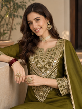 Women Green Silk Embroidered Kurta Set