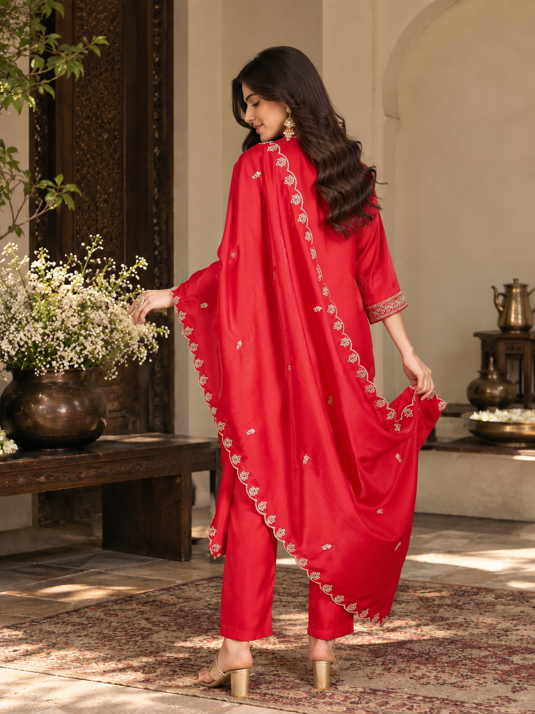 Women Fuchsia Pink Glass Roman Embroidery Kurta Set