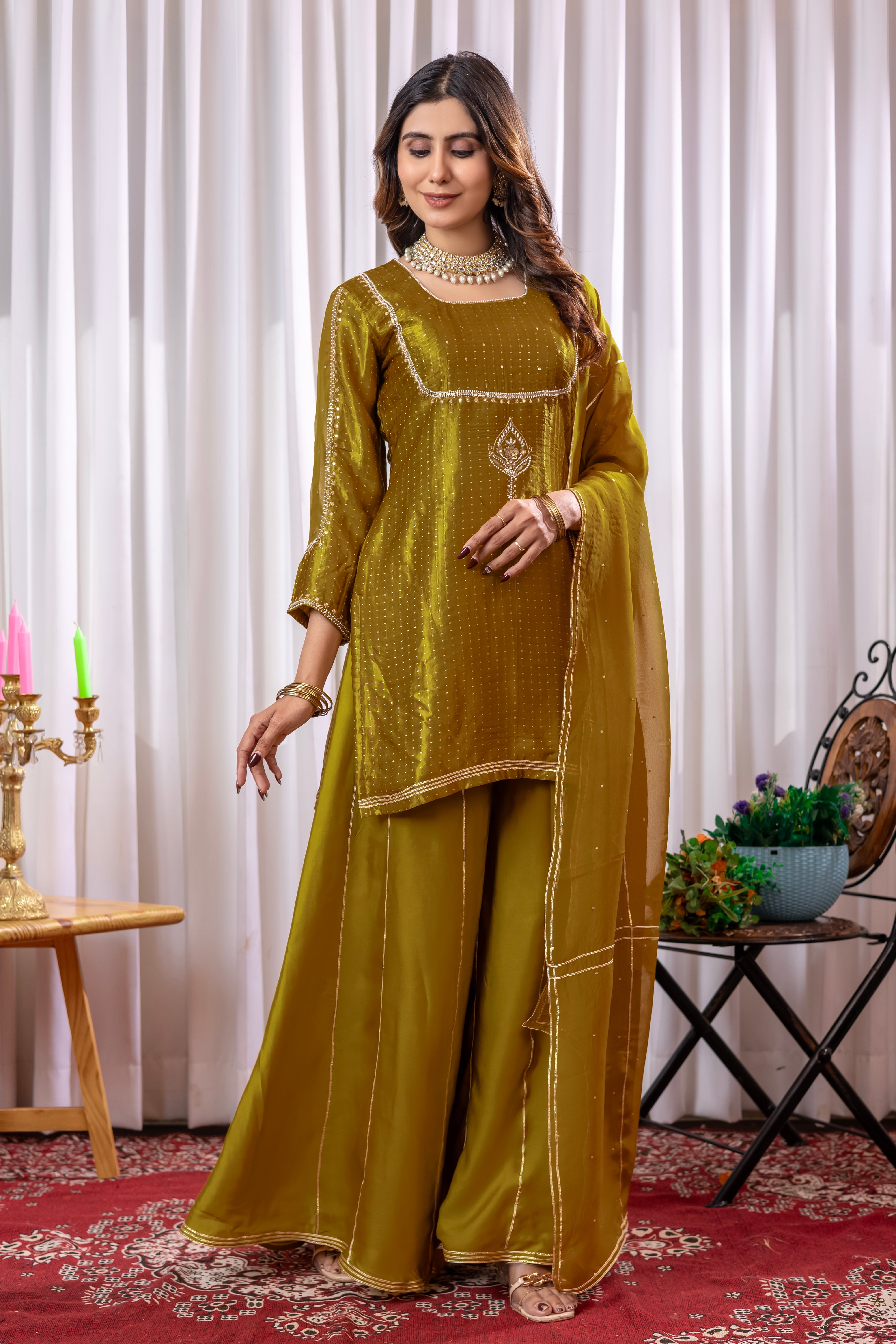JAGGI BOOTI SILK KURTA SET