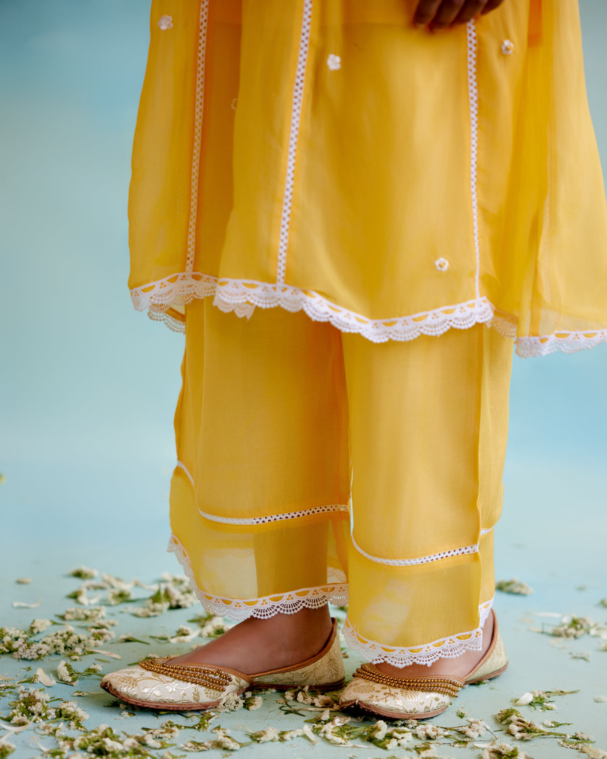 Misty Yellow Organza Anarkali Kurta with Lace Detailing and Floral Embroidery