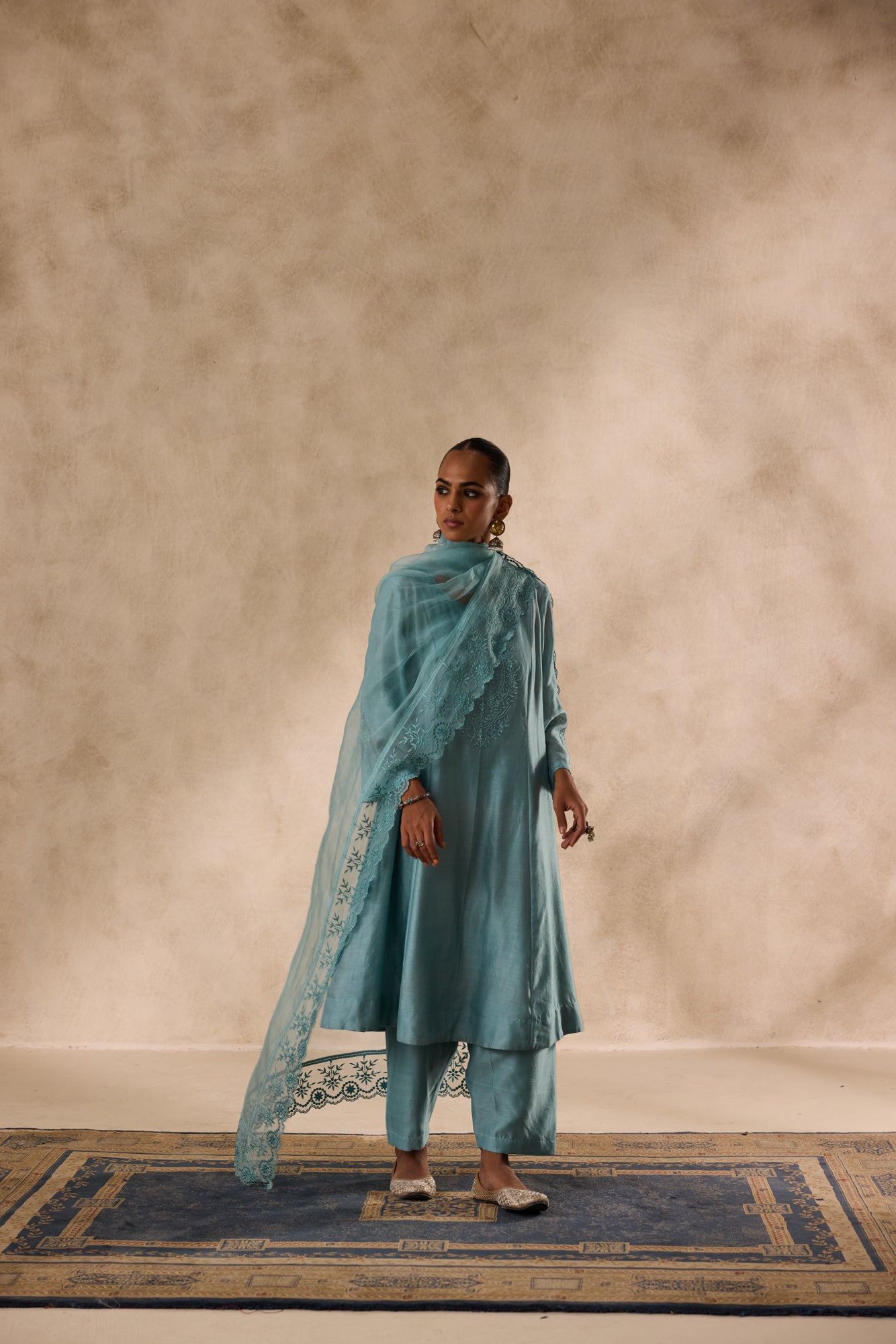 Sky blue chanderi floral resham embroidered kurta paired with pant & organza dupatta