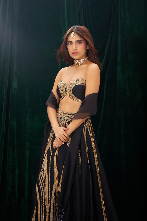‘AANKHON KA PAIGAM’ LEHENGA