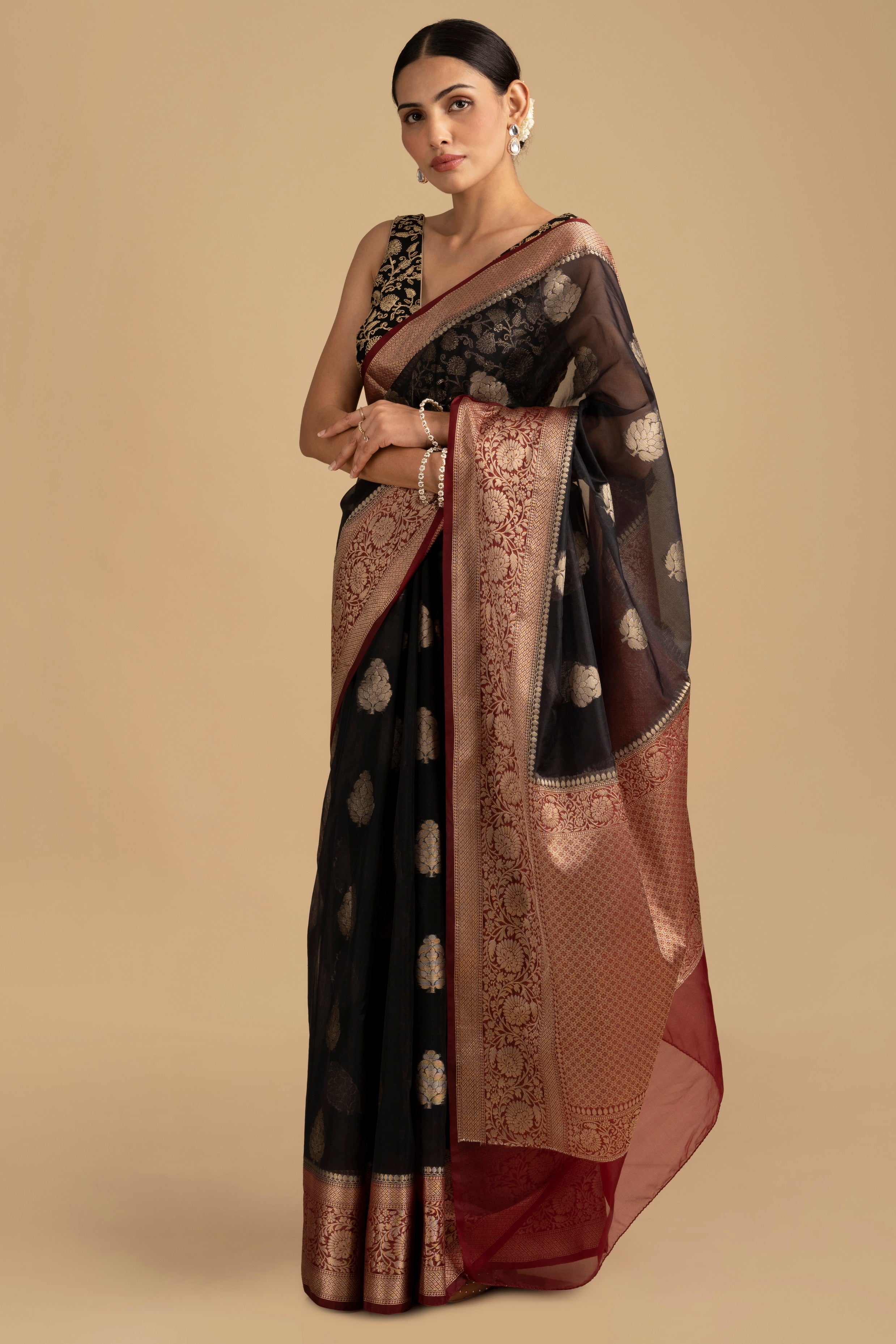 Black-red Kora Organza Silk Banarasi Handloom Saree
