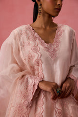 Cozy peach chanderi floral resham embroidered kurta paired with organic cotton slip, pant & organza dupatta