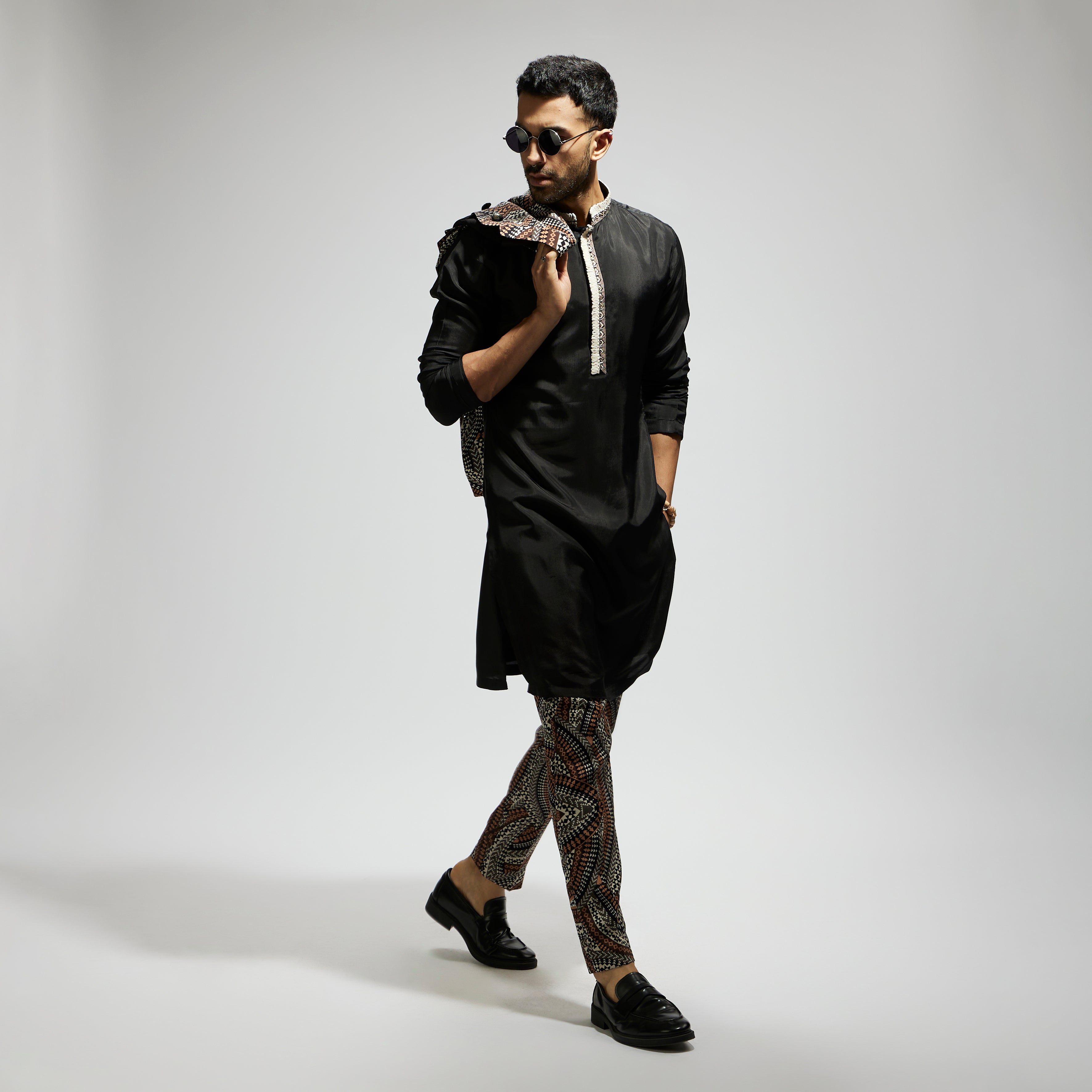 ZENTANGLE PRINT BUNDI PAIRED WITH BLACK EMBROIDERED KURTA PATTI AND PRINTED PANTS