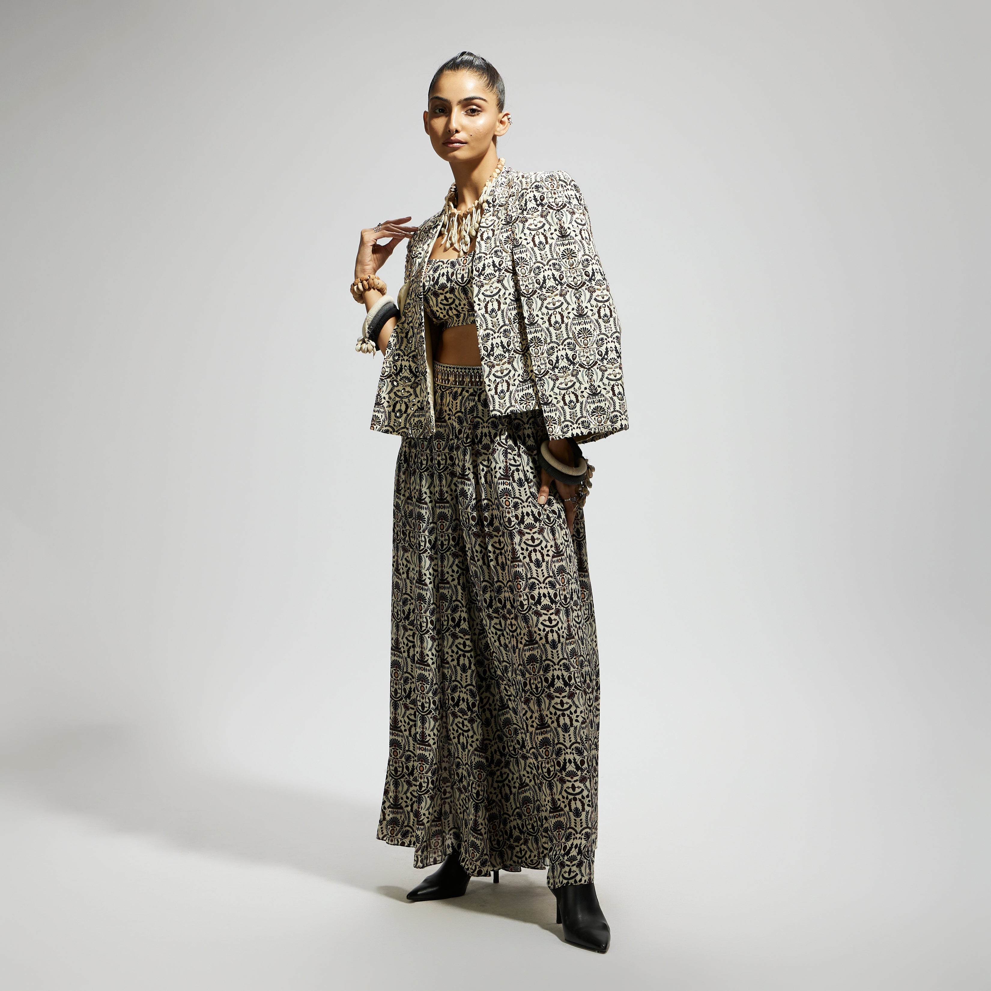 WHITE EMBELLISHED JAAL CAPE JACKET SET