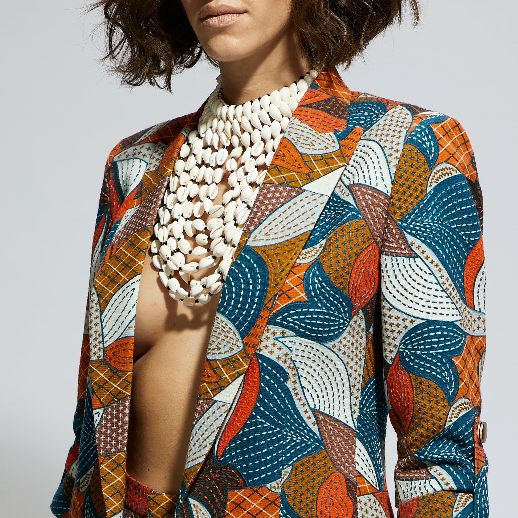ABSTRACT ENGINEERED TEXTILE EMBELLISHED BLAZER SET