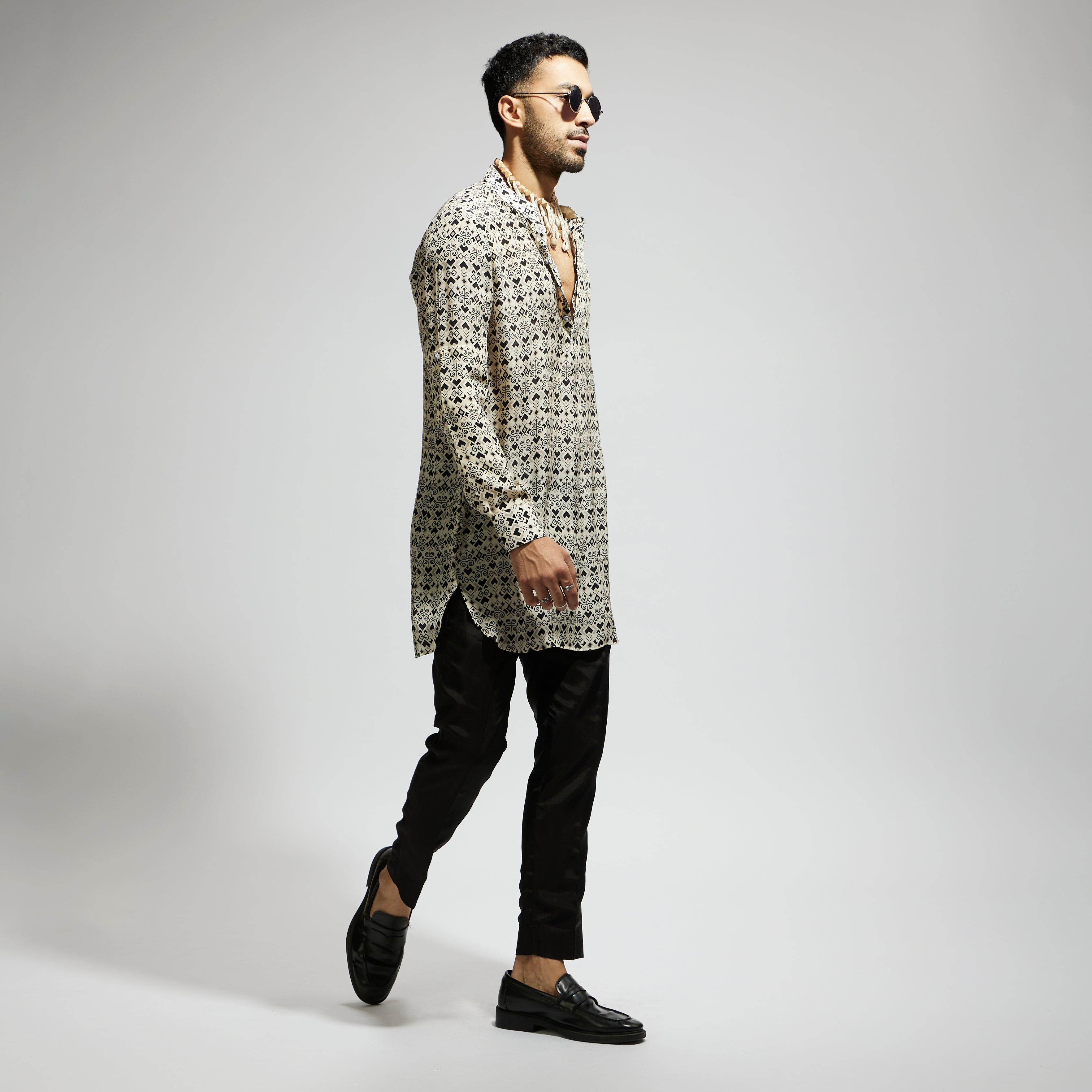 WHITE GEO PRINT ROLLED UP SLEEVES KURTA