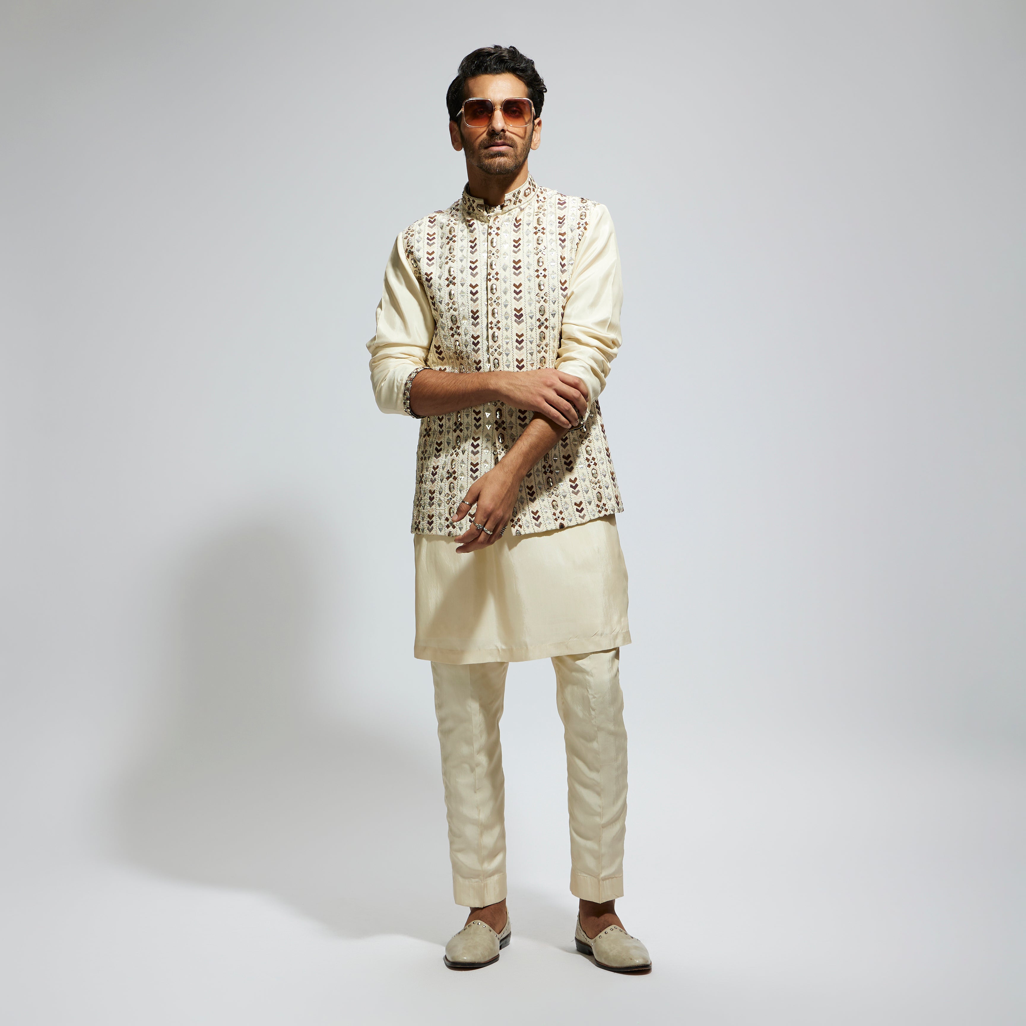IVORY GEO EMBELLISHED BUNDI WITH KURTA AND PANTS
