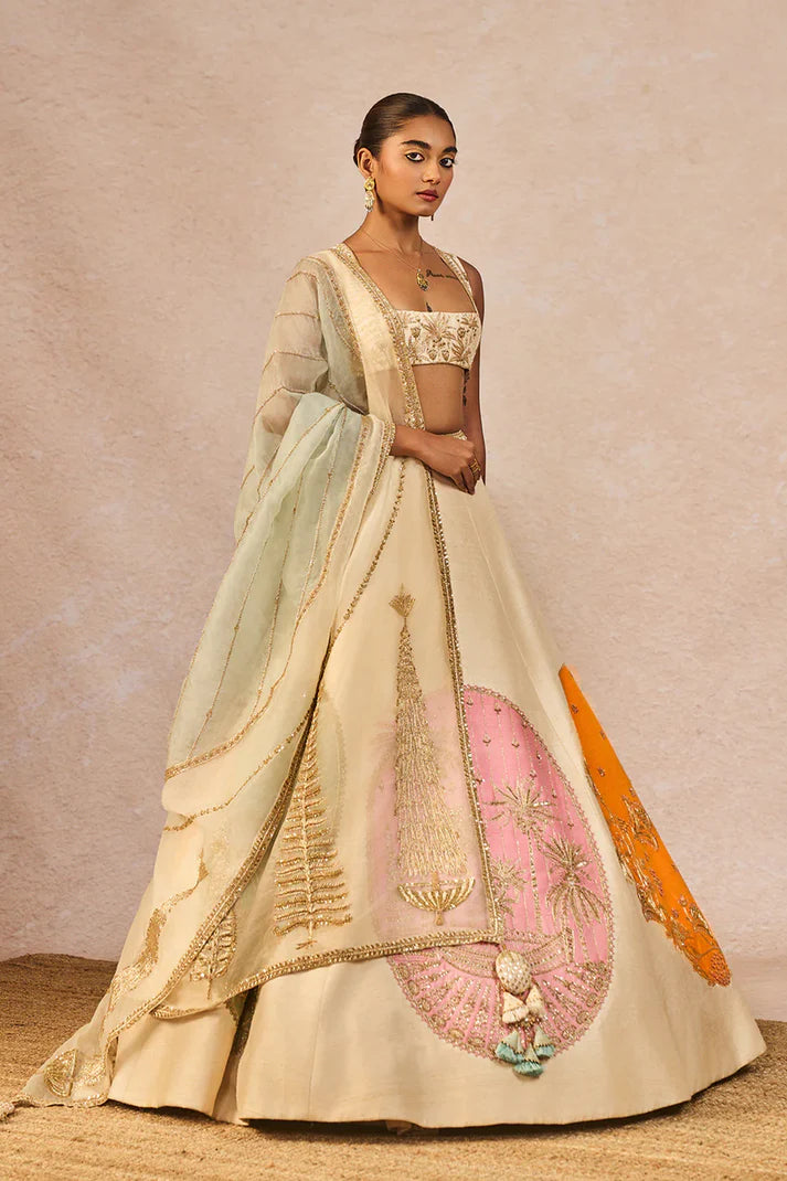 ‘MAHEK TI HUI CHANDNI’ LEHENGA 1