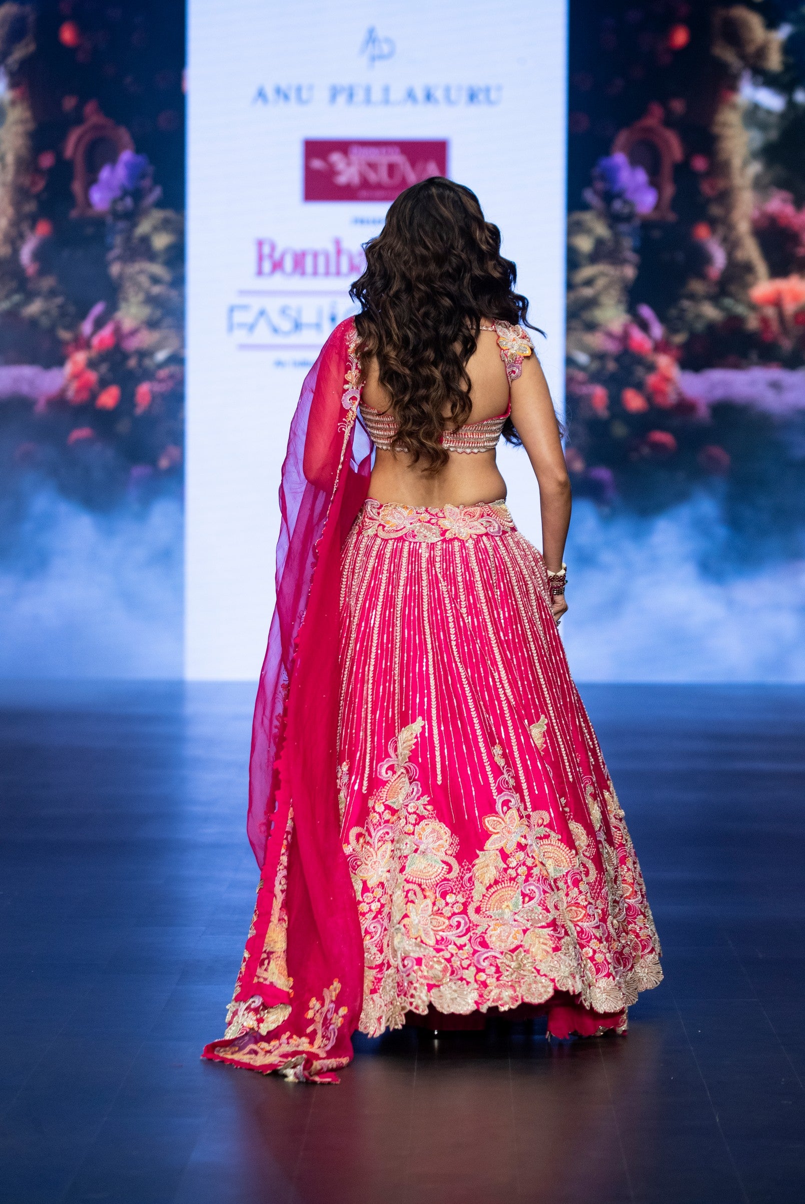 Raha Lehenga set