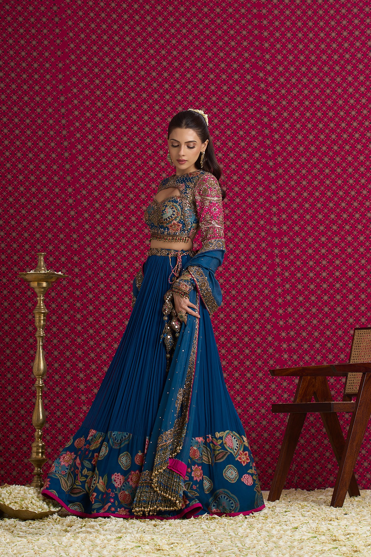 NEELAMBARI LEHENGA 02