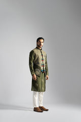Hiba Elegant Kurta Ensemble