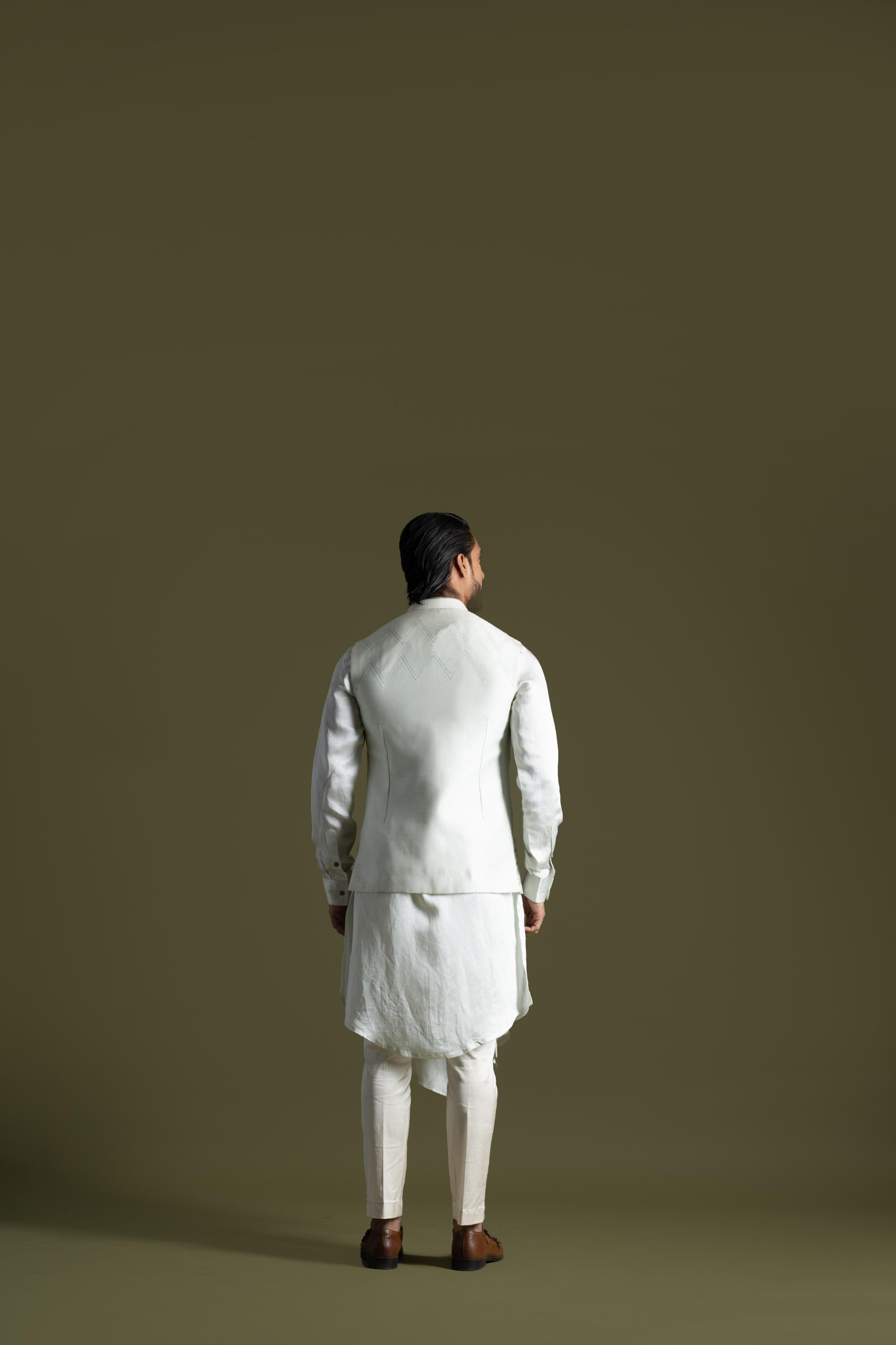 Mahnoor Festive Luxe Suit