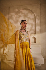 Sunehri anarkali set