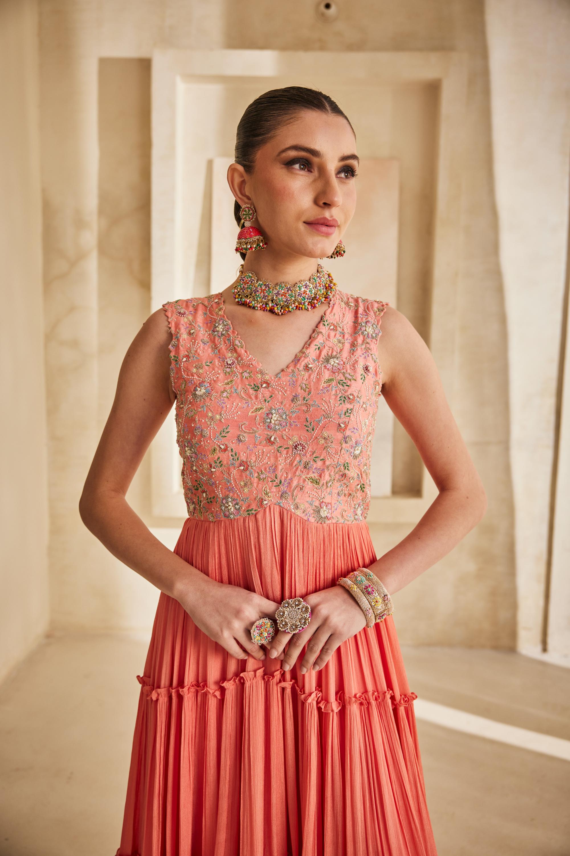 Leher gown