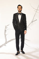 Noir Bloom Tuxedo