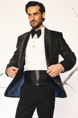 Noir Bloom Tuxedo