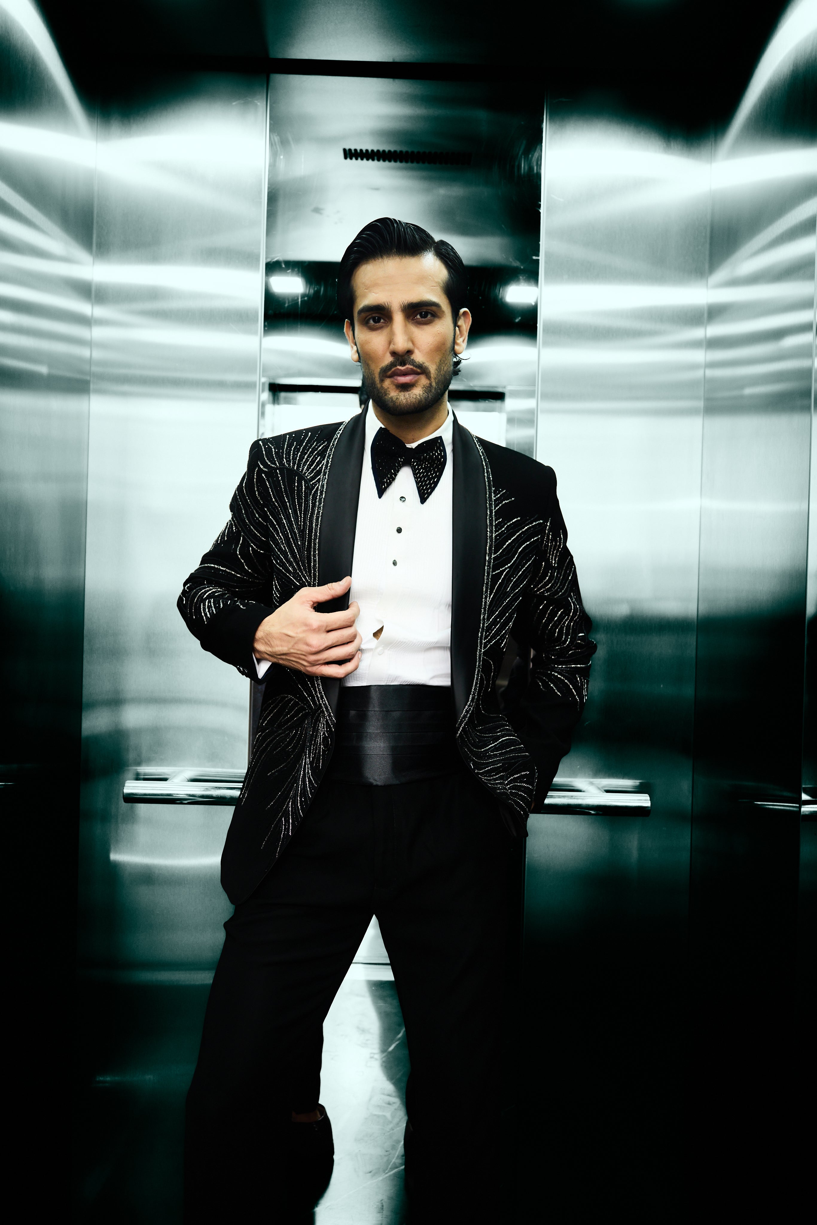 Noir Bloom Tuxedo