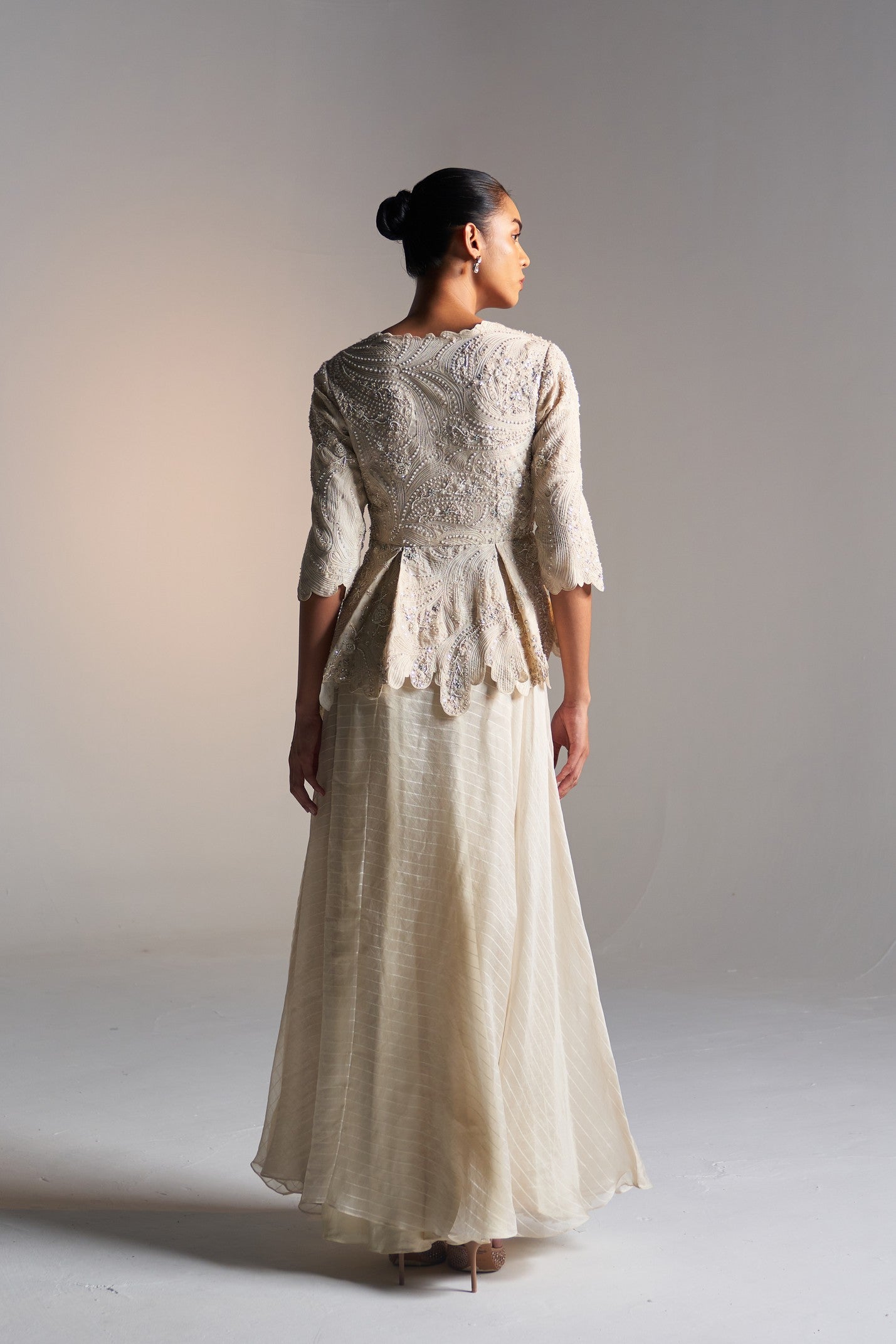 Pigeon white top
&
skirt set