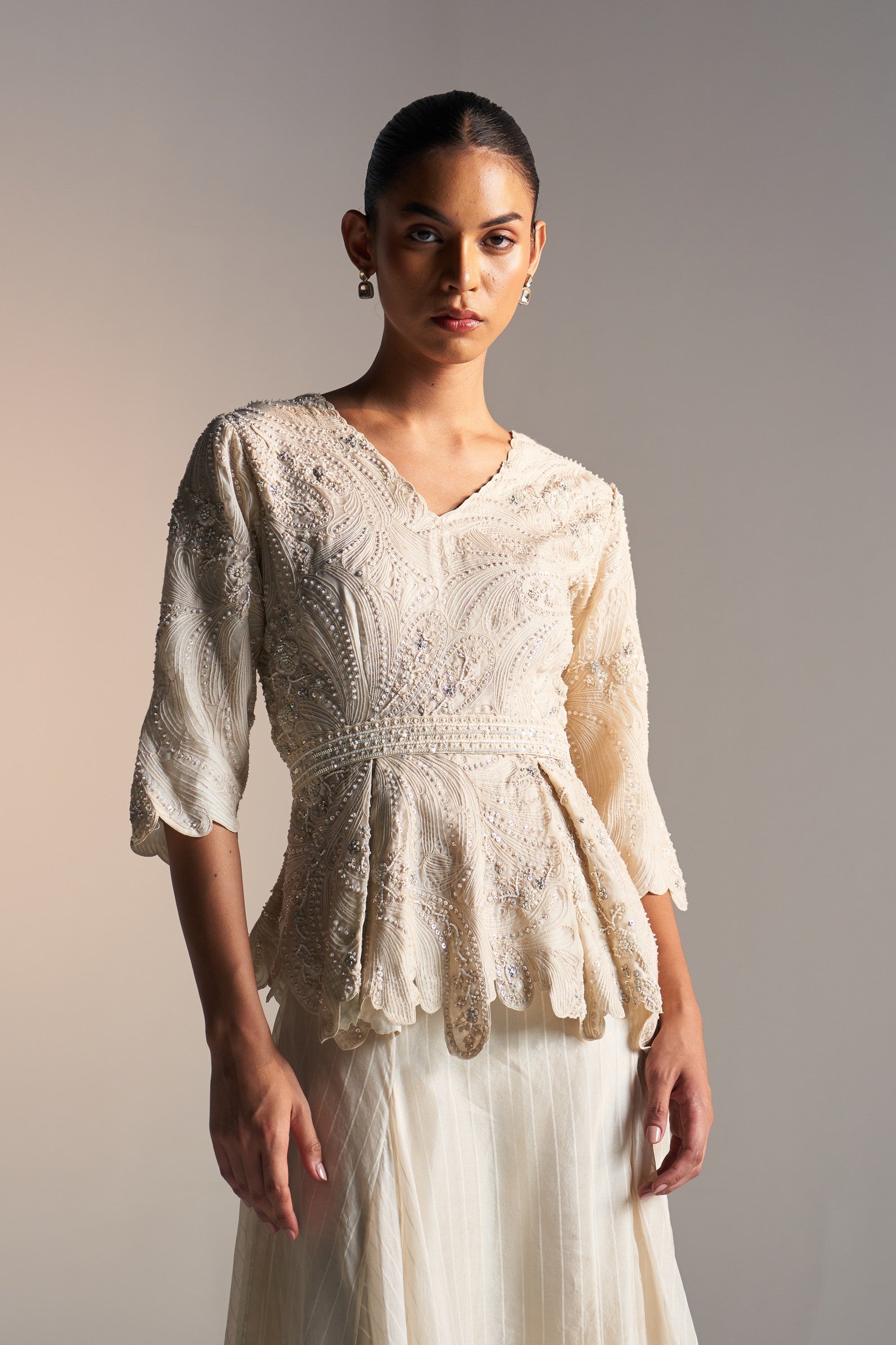 Pigeon white top
&
skirt set