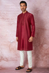 Timeless Maroon: Chanderi Silk Kurta with Resham Embroidery, Tone on Tone Panel
