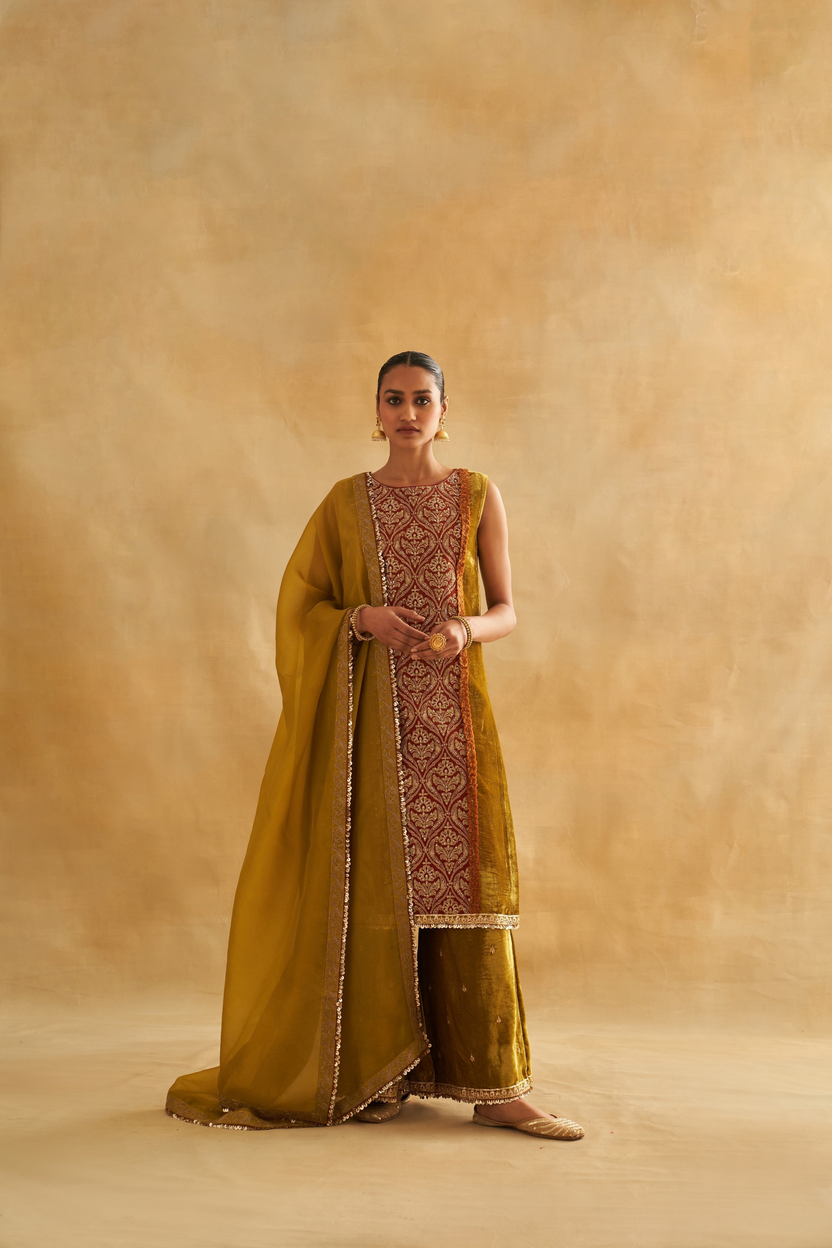 Amrapali: Leaves of the Mango Tree