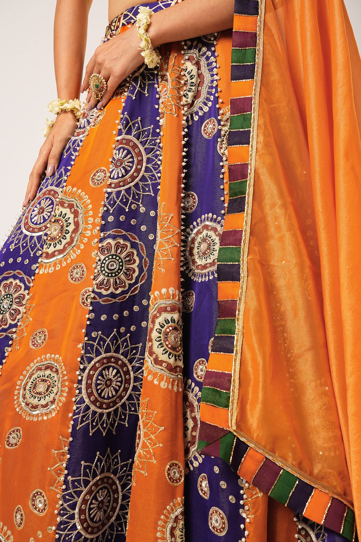 GOLAKARI LEHENGA
