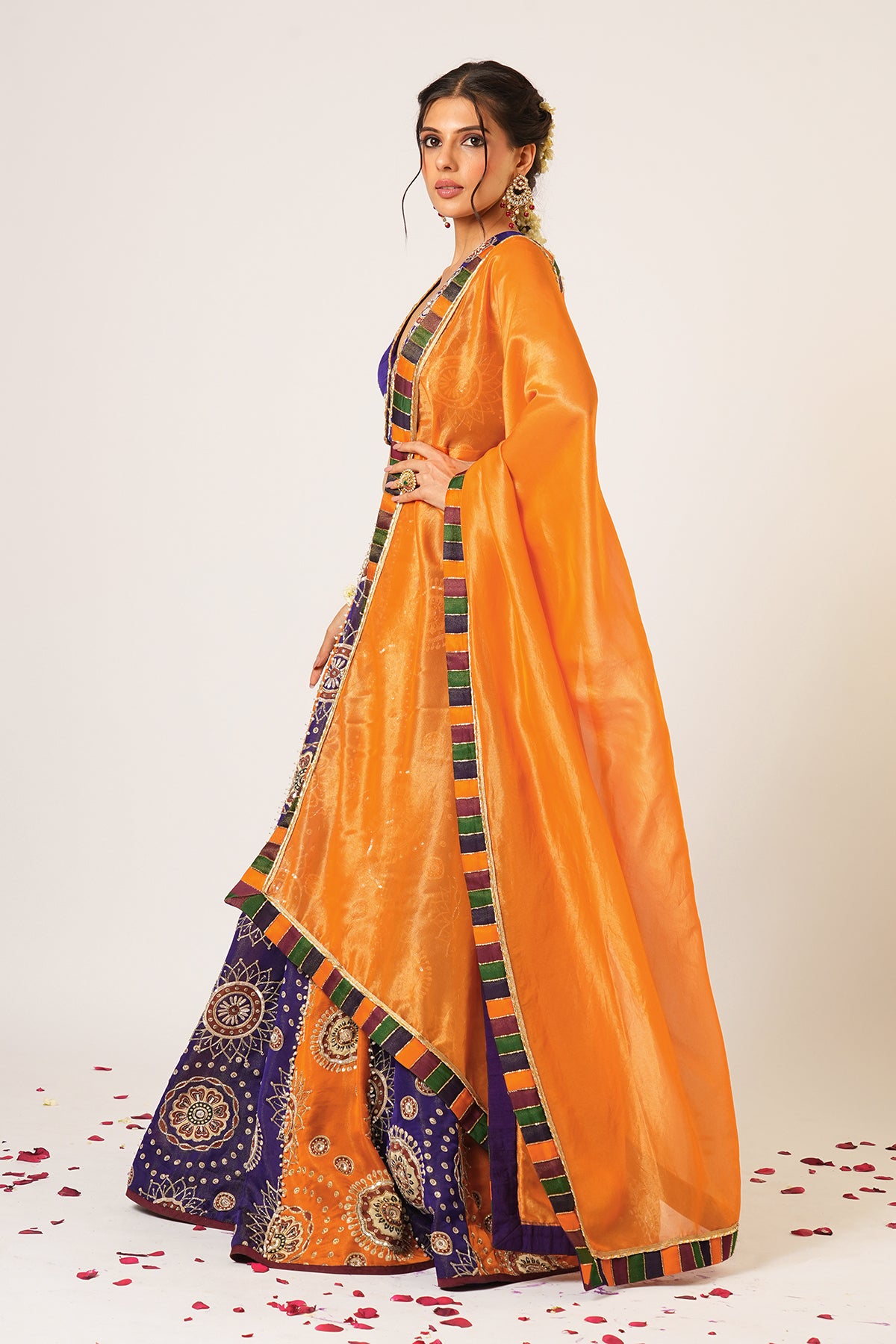 GOLAKARI LEHENGA