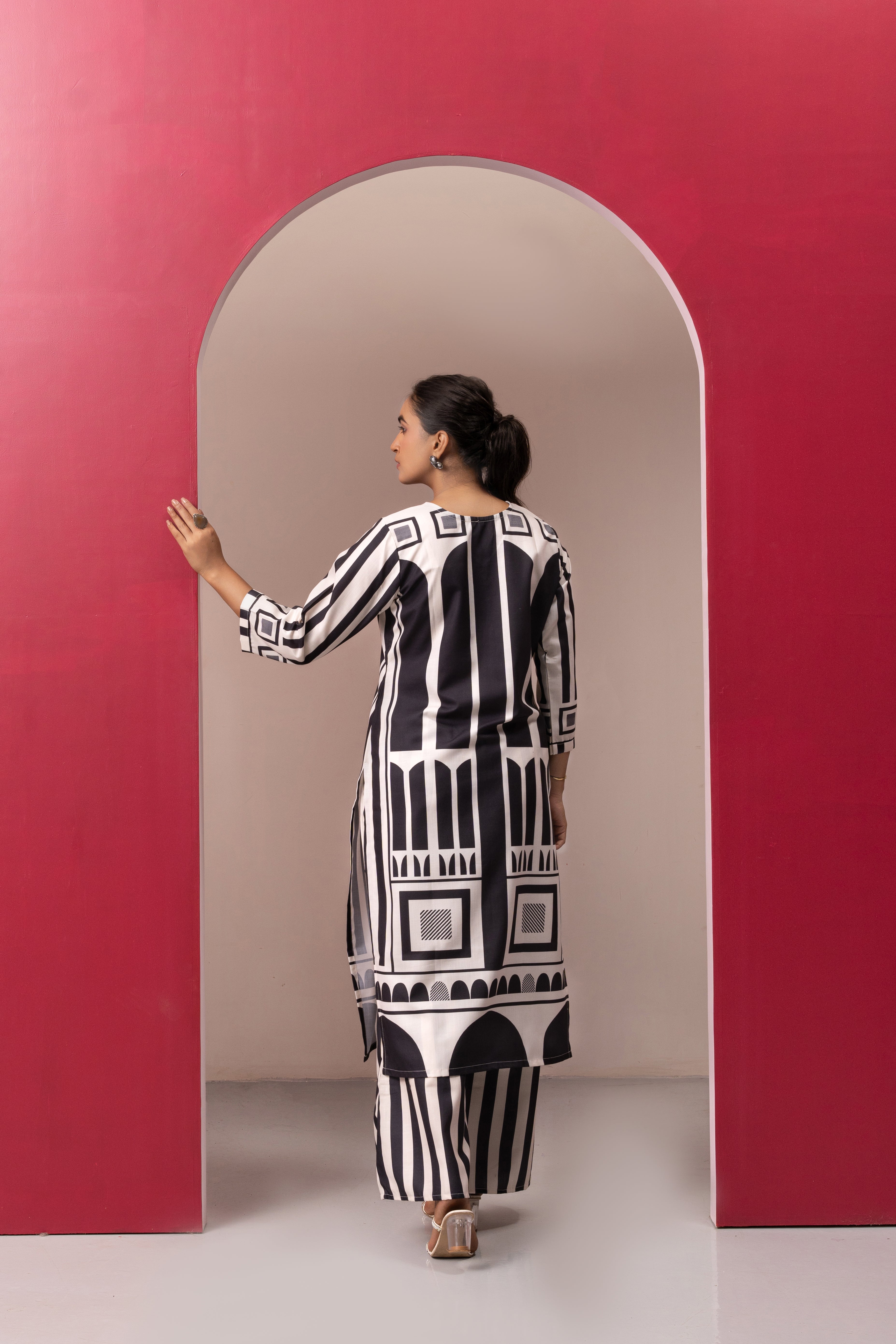 BLACK WOMEN PRINTED KURTA SET