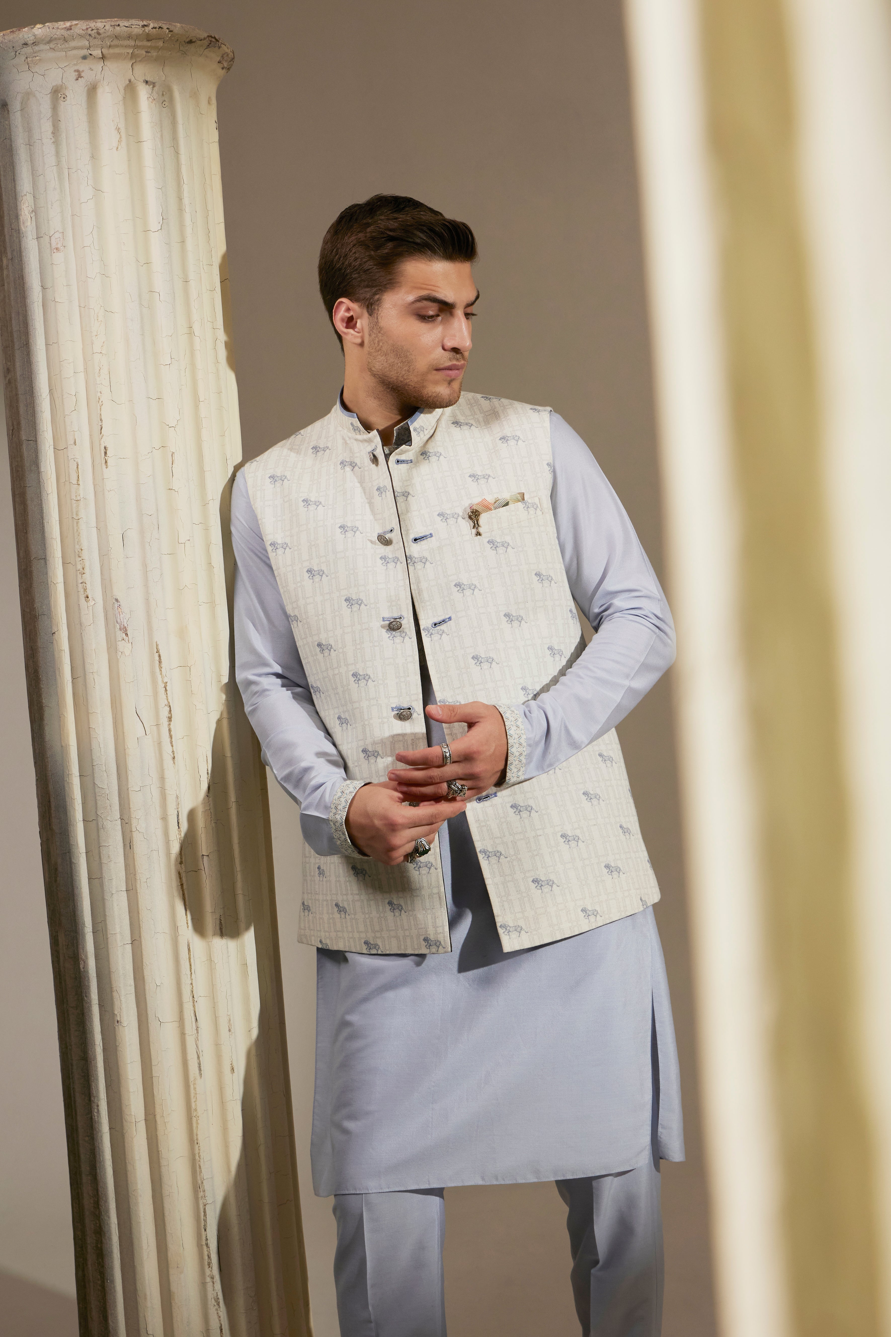 Cream horse of Siena bandhi jacket