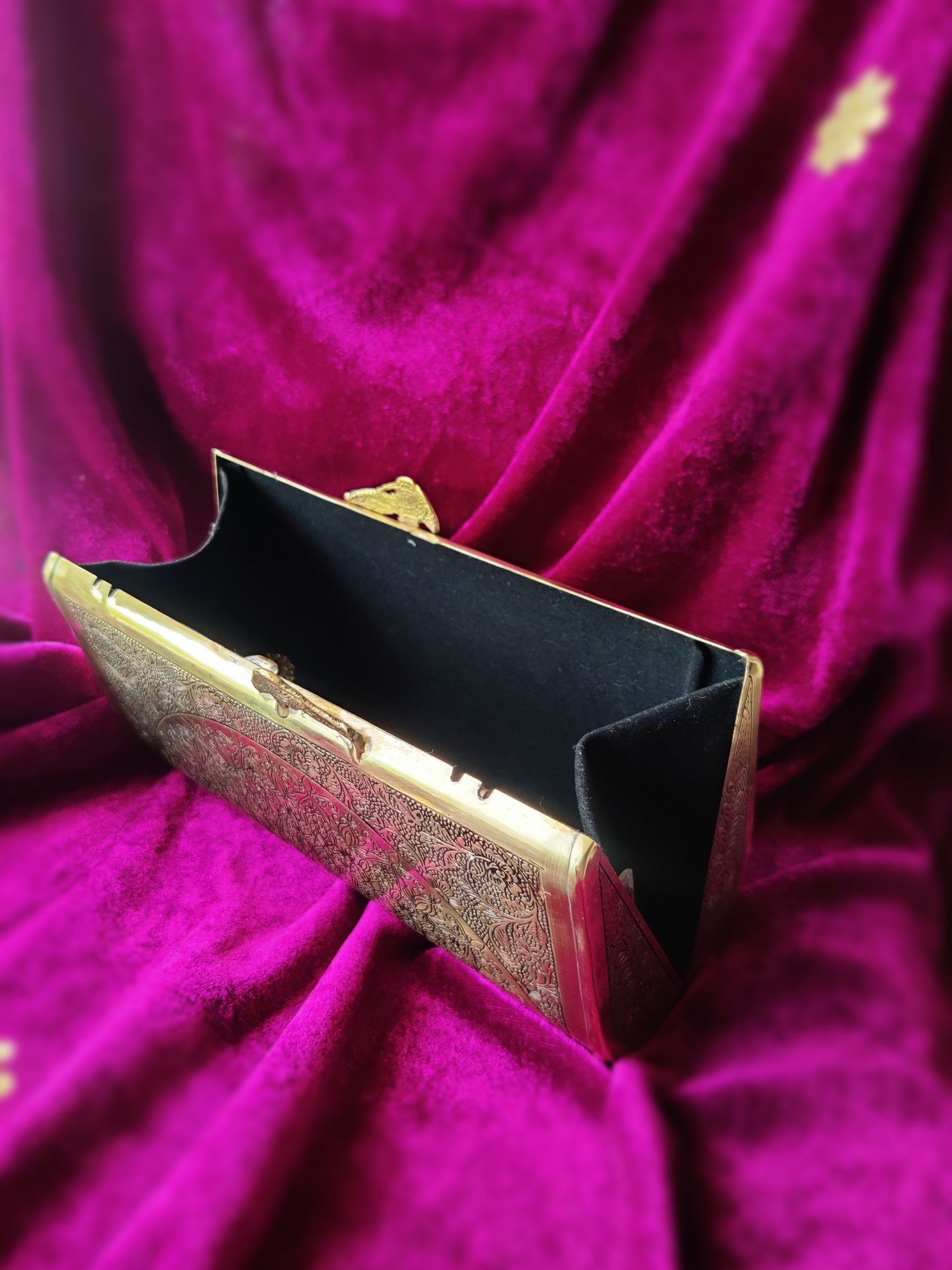 MANDALA BRASS CLUTCH