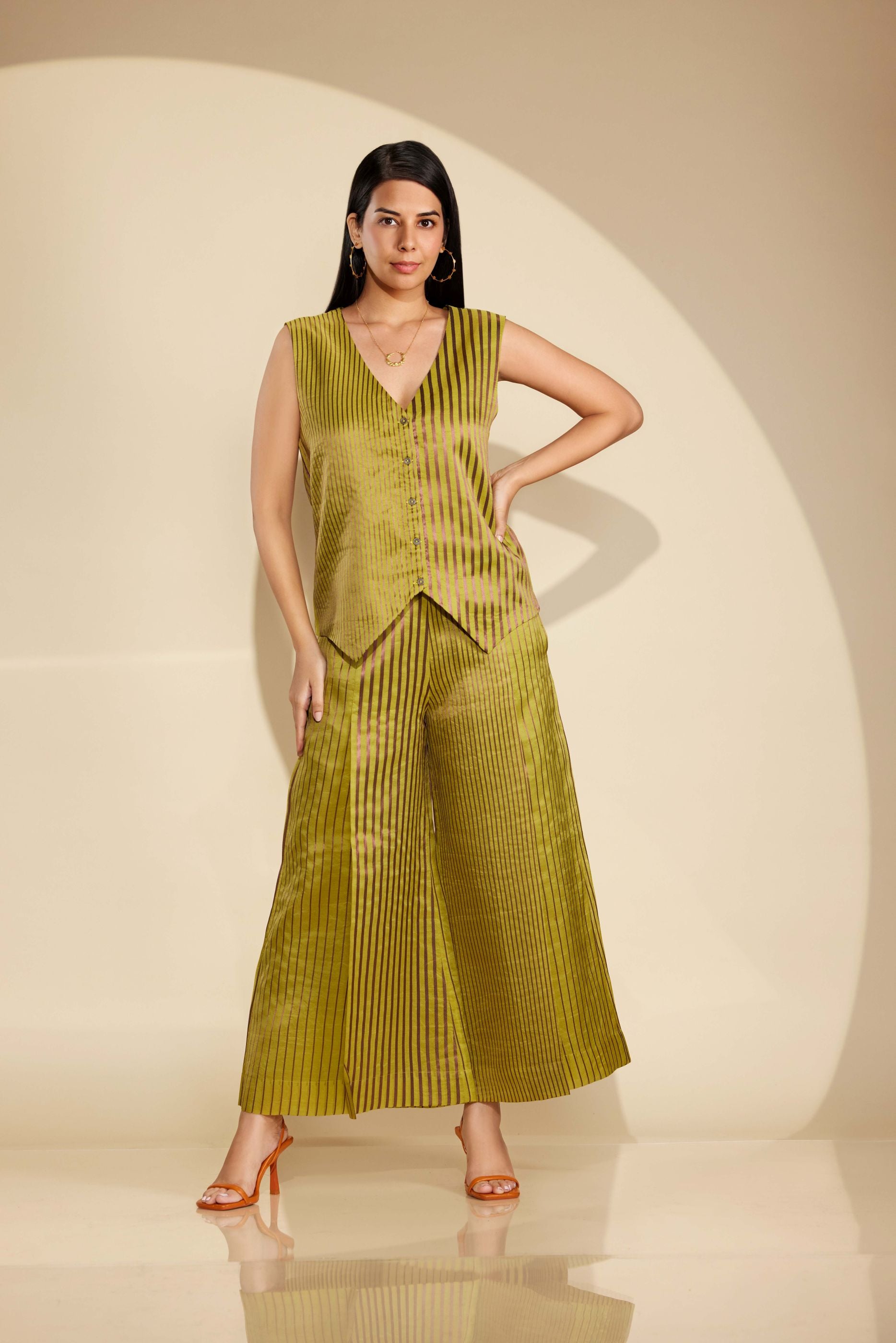 YELLOW VEST TOP SET