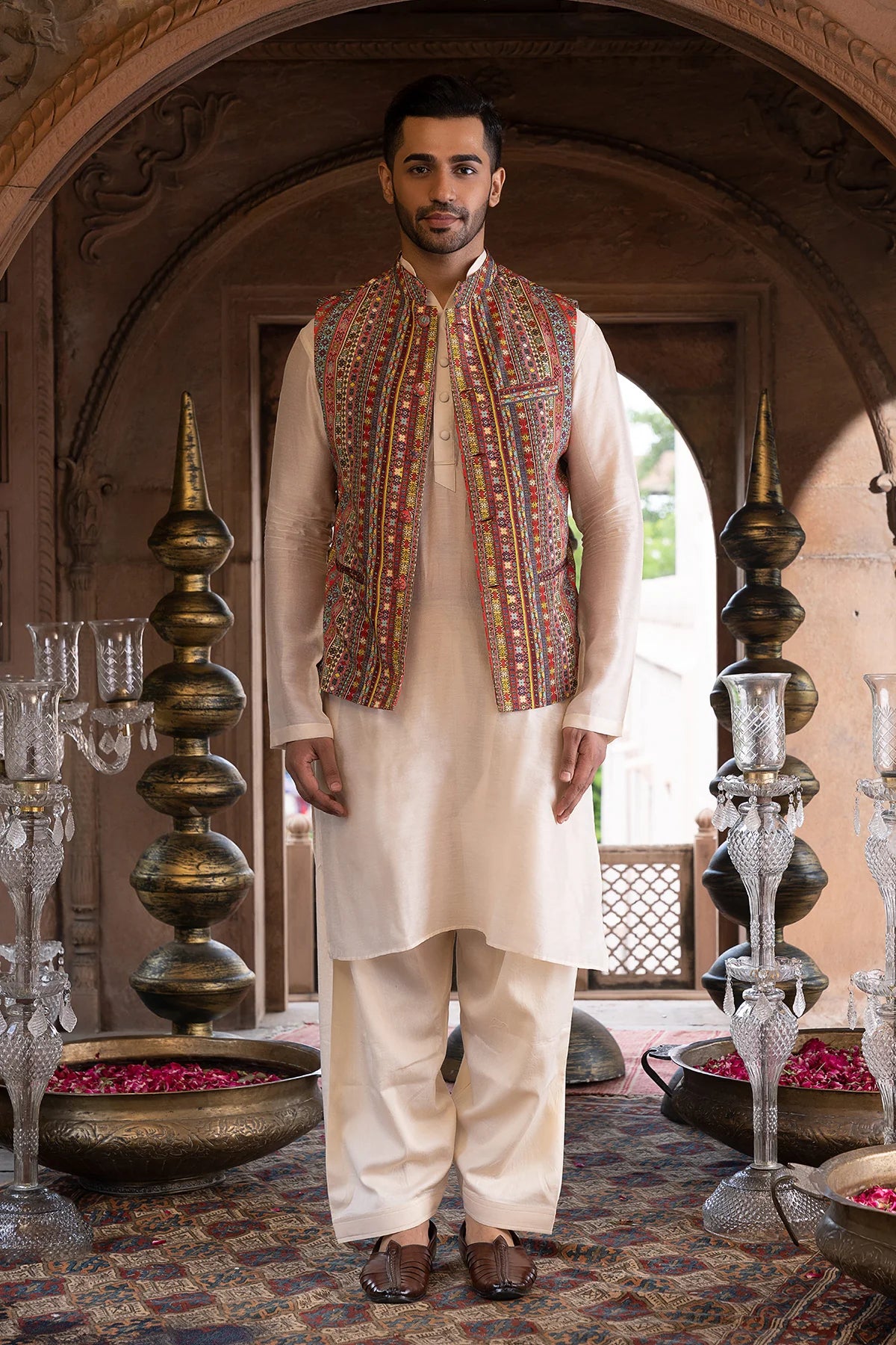 BEIGE KURTA SALWAR WITH BUNDI