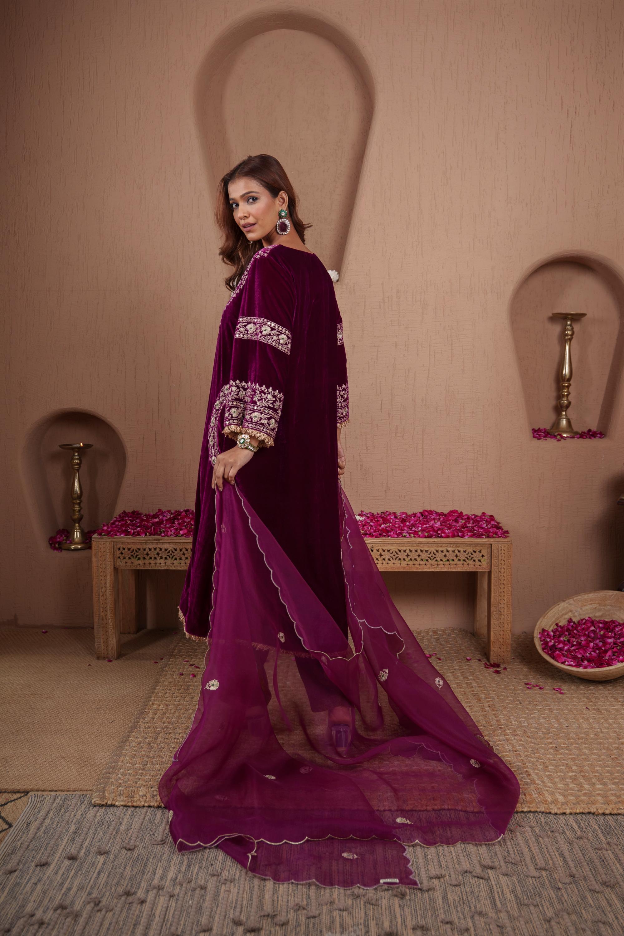 AFREEN: Pink Green Phiran Set
