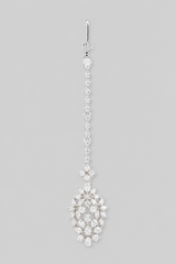 Elegant and petit diamond maangtika