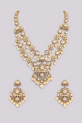 Bold and dramatic polki necklace set with matching earrings