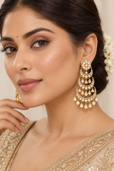 Bold and dramatic pair of kundan polki chaandbalis