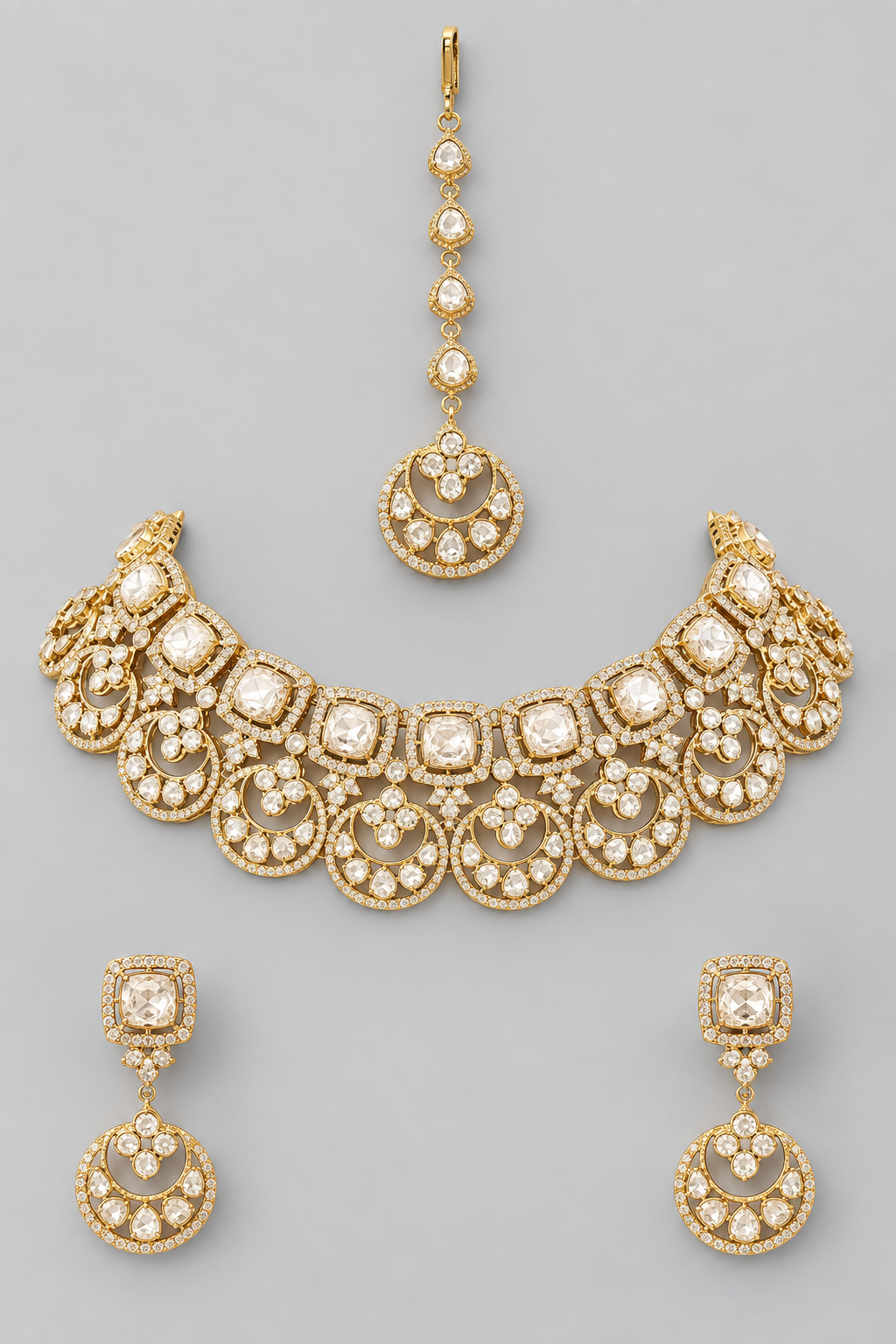 Dramatic and stylish moissanite set with matching earrings and maangtika