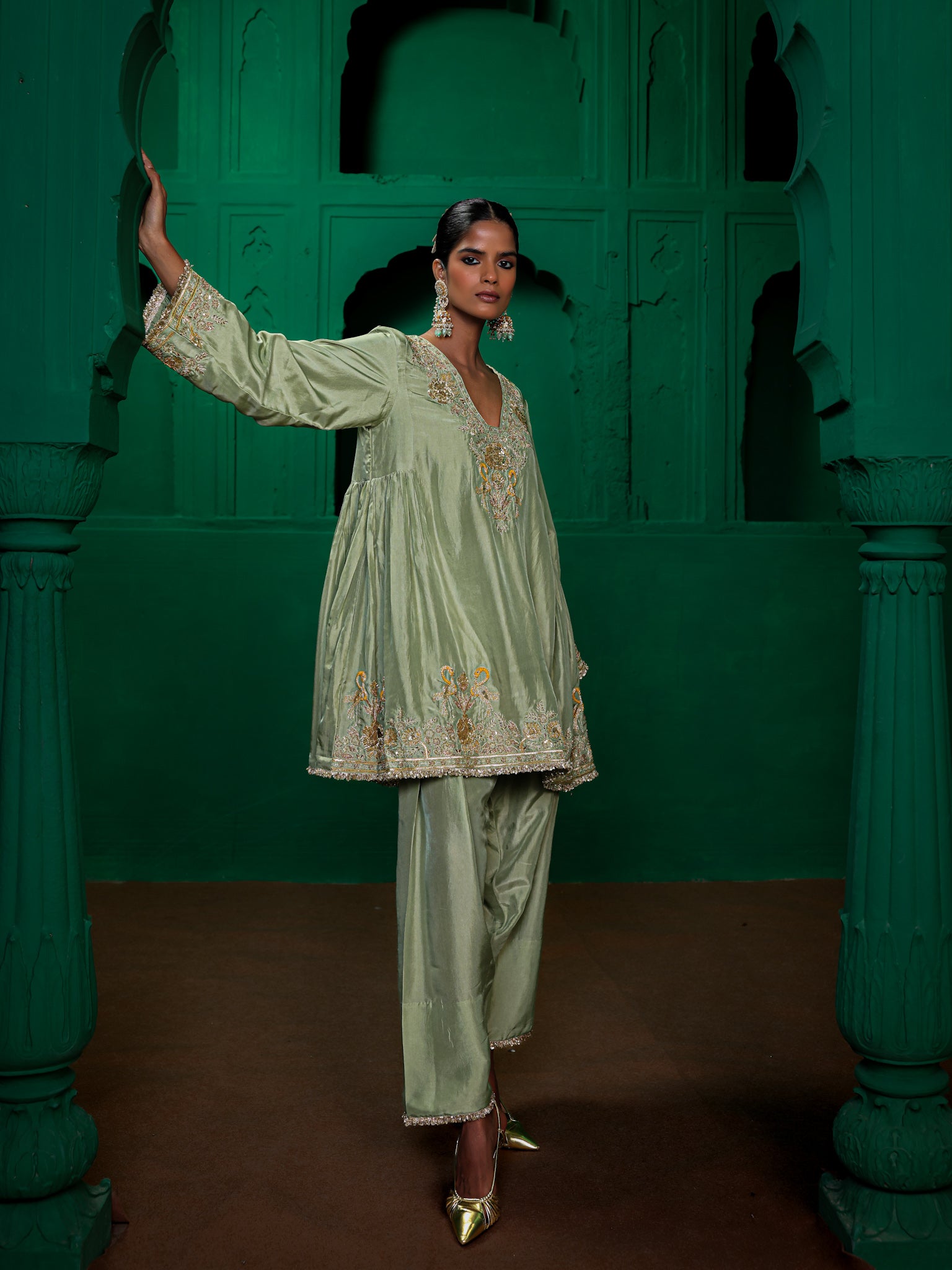 RAVEENA 2