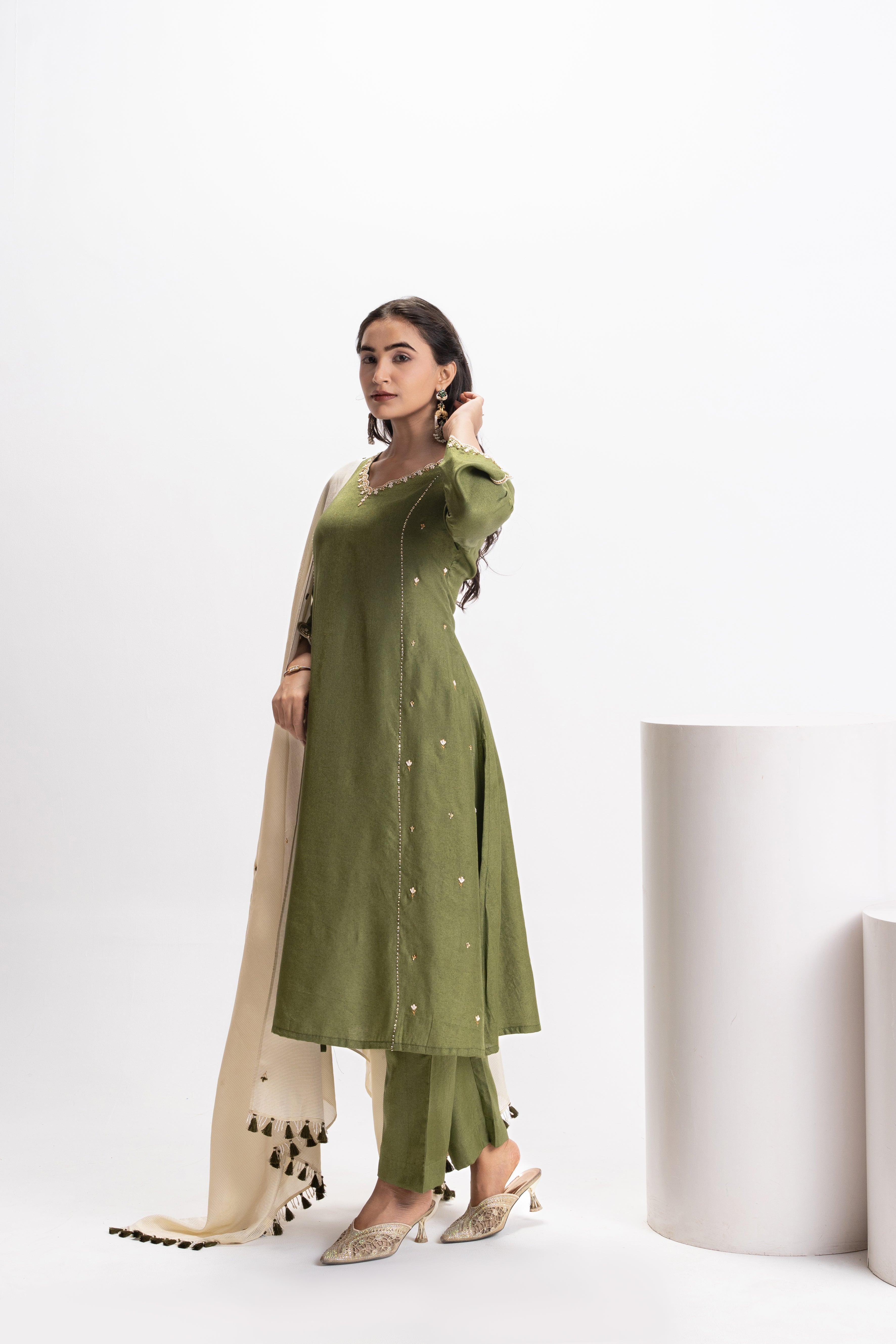 CHANDERI DOUBLE KALI EMBROIDERED KURTA  PANT SET