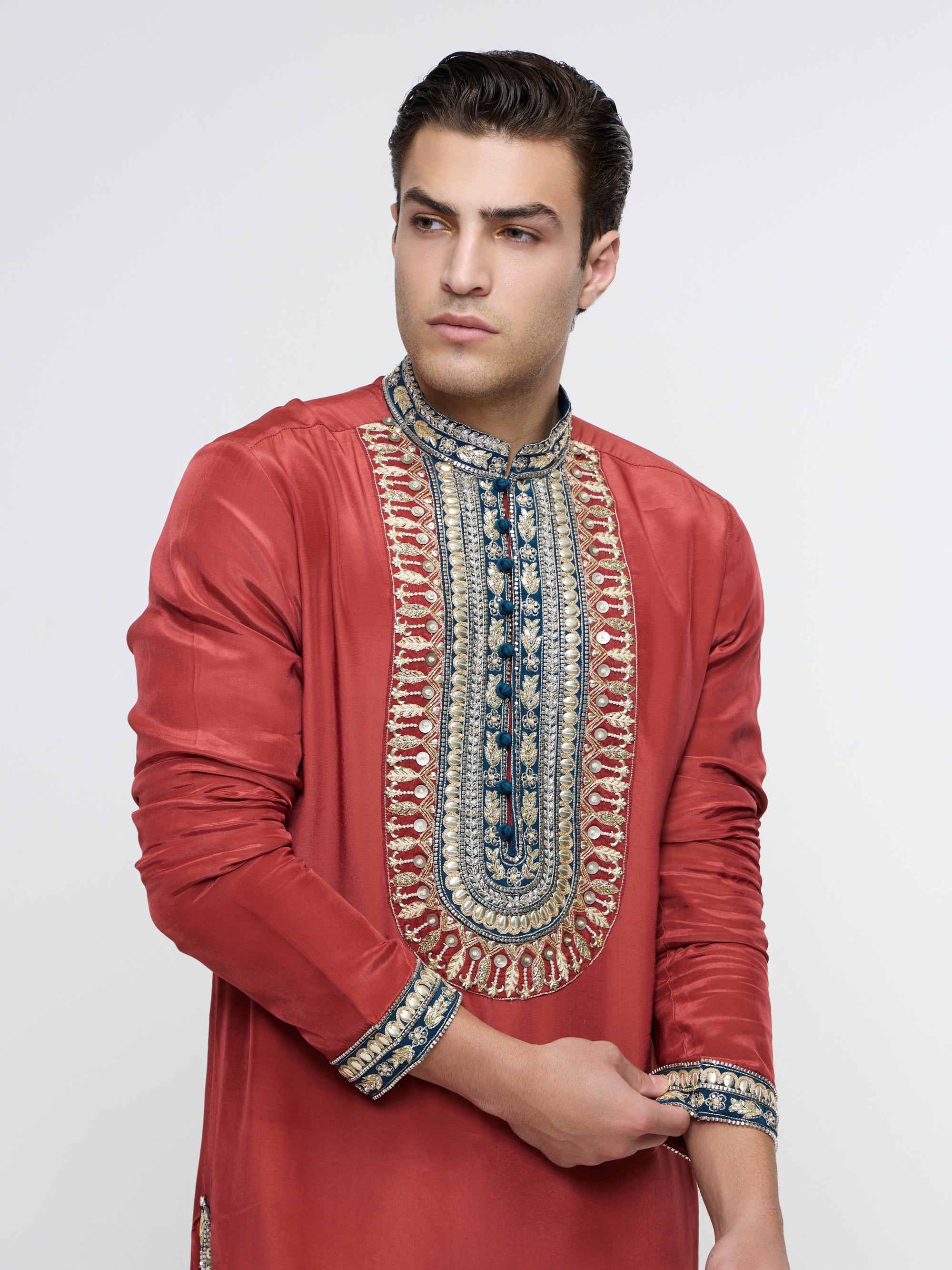 RUHAAN THREADWORK YOKE EMBROIDERED KURTA WITH PANTS