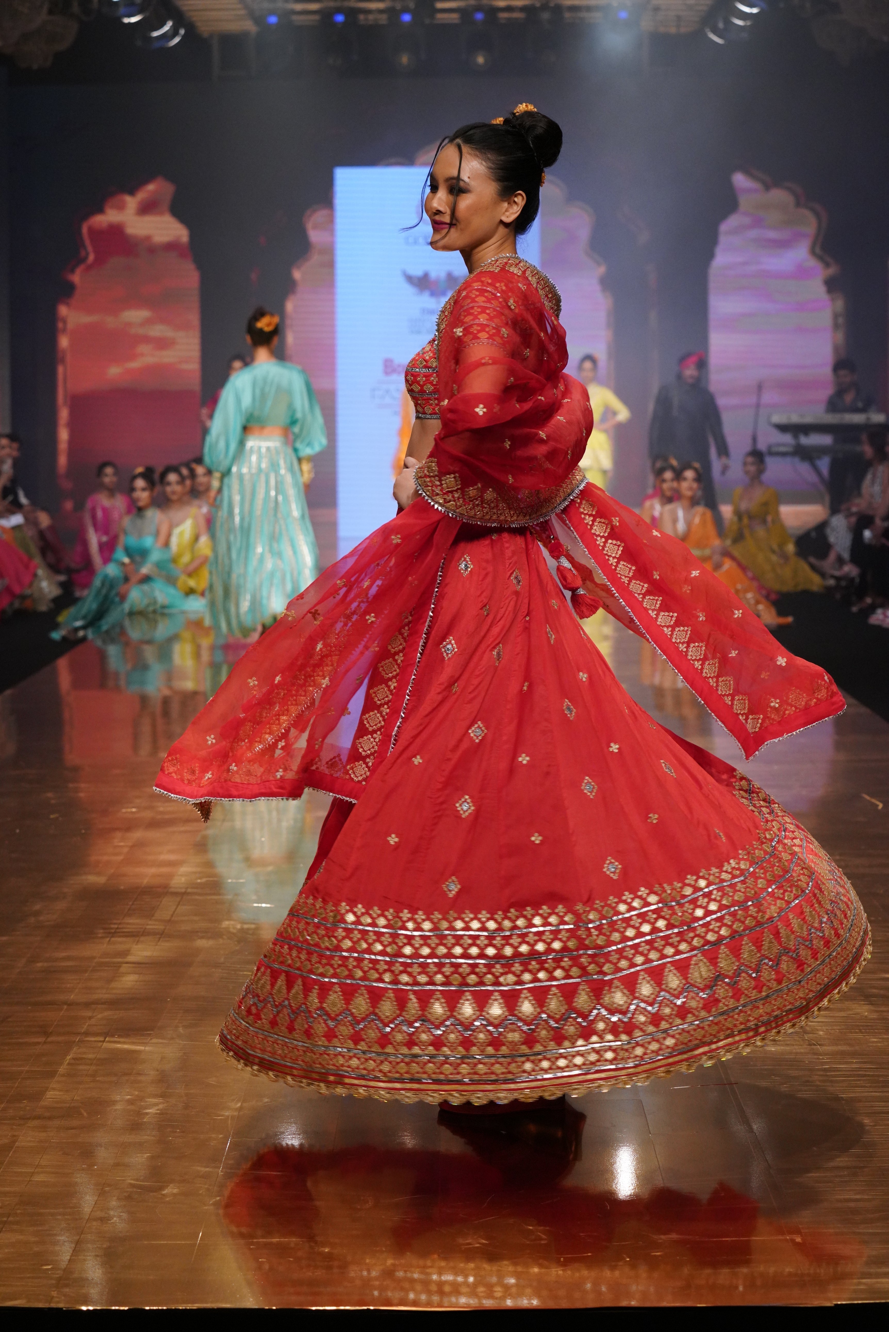 Ruhi Lehenga Set