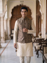 Salim Banarasi Bandi: Men's Black Zari Paisley Waist Coat