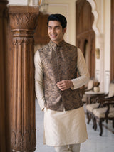 Salim Banarasi Bandi: Men's Black Zari Paisley Waist Coat