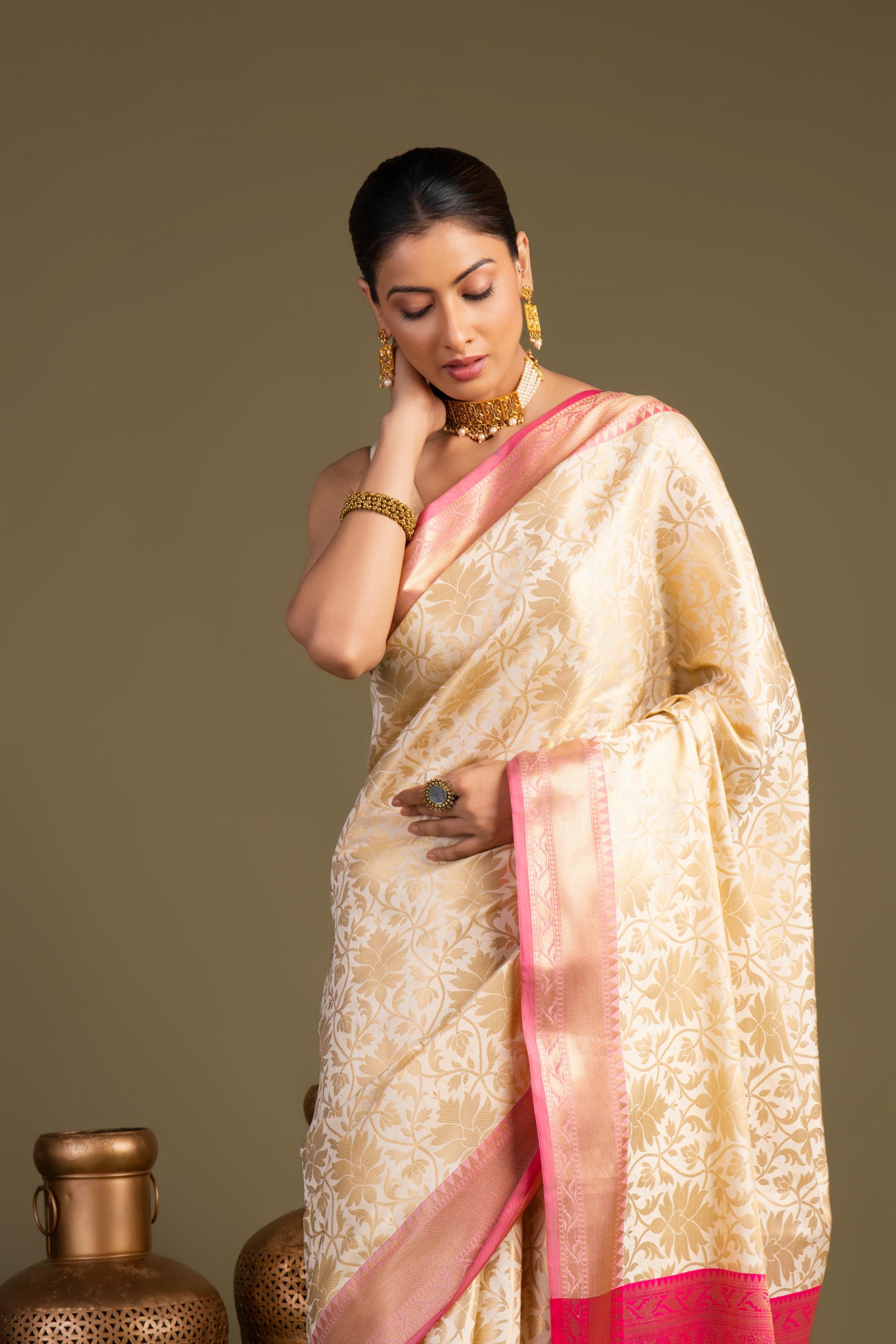 White-pink Pure Silk Zari Banarasi Handloom Saree?